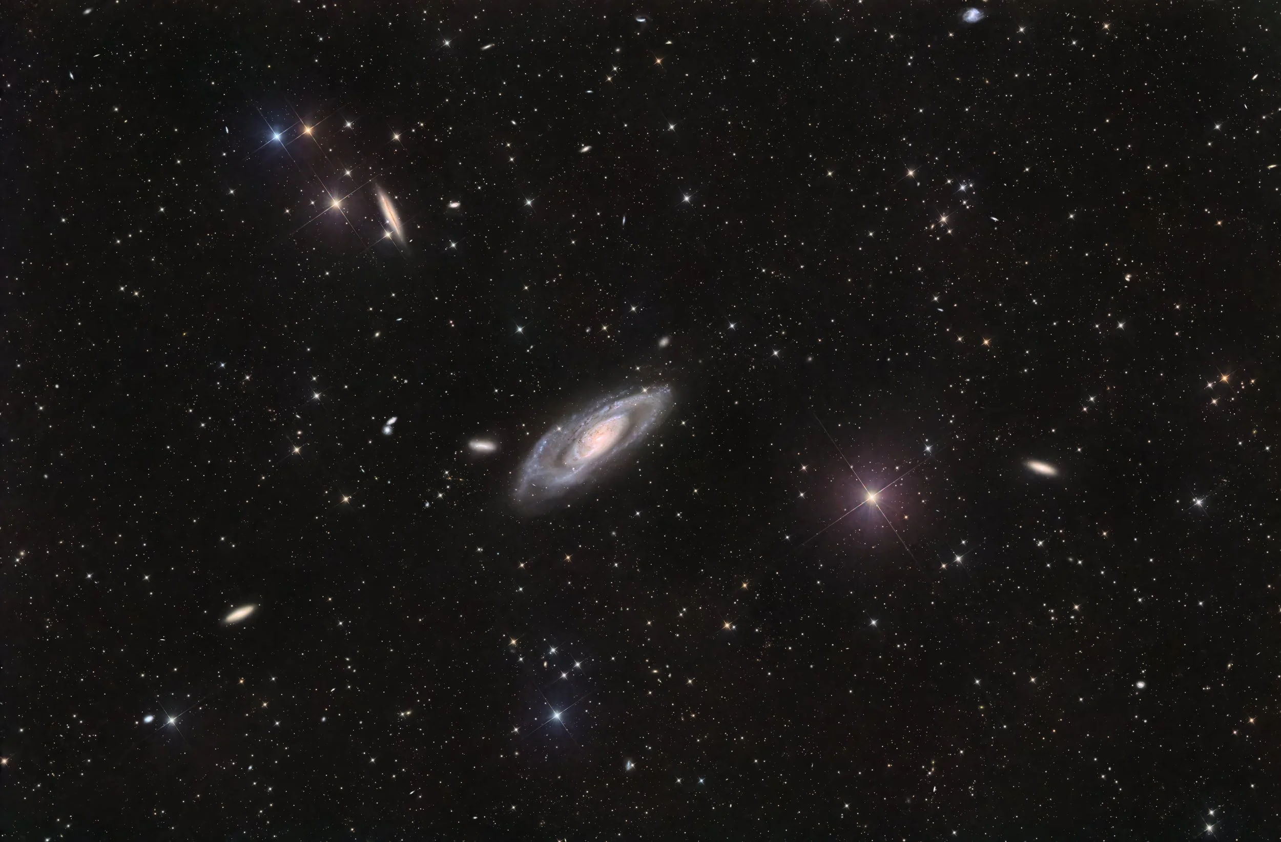 M106_v2.jpg