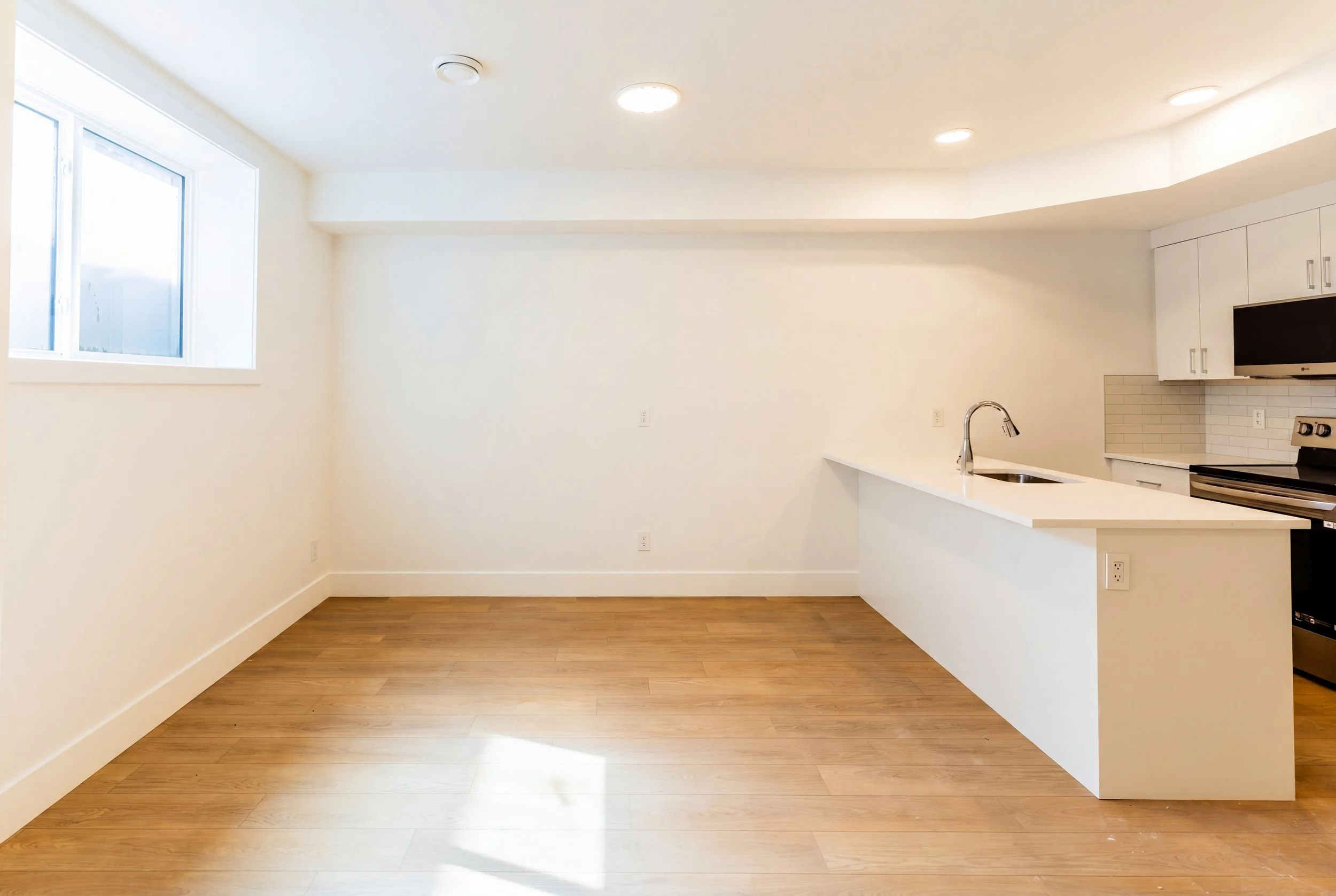 Unit 202R (1 Bed • 1 Bath • Lower Suite ~689 sq ft Starting at $1,695 - Available)