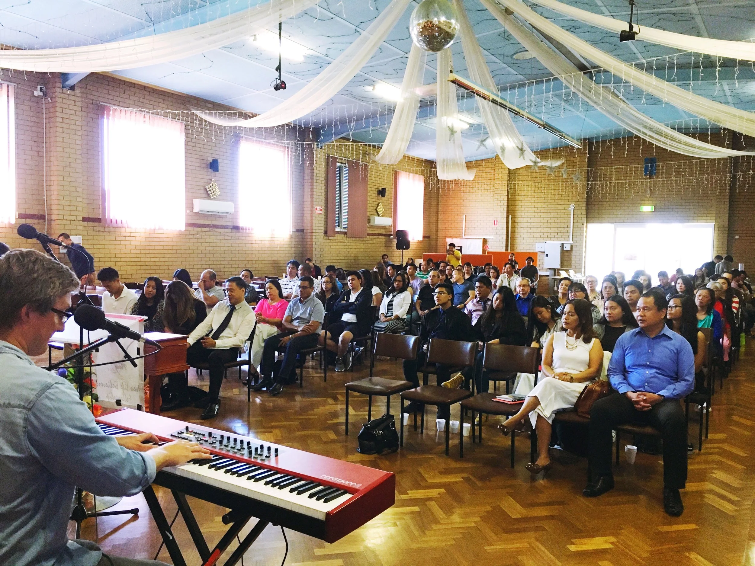 Eric playing at New Life Believers Church, Victoria, Australia