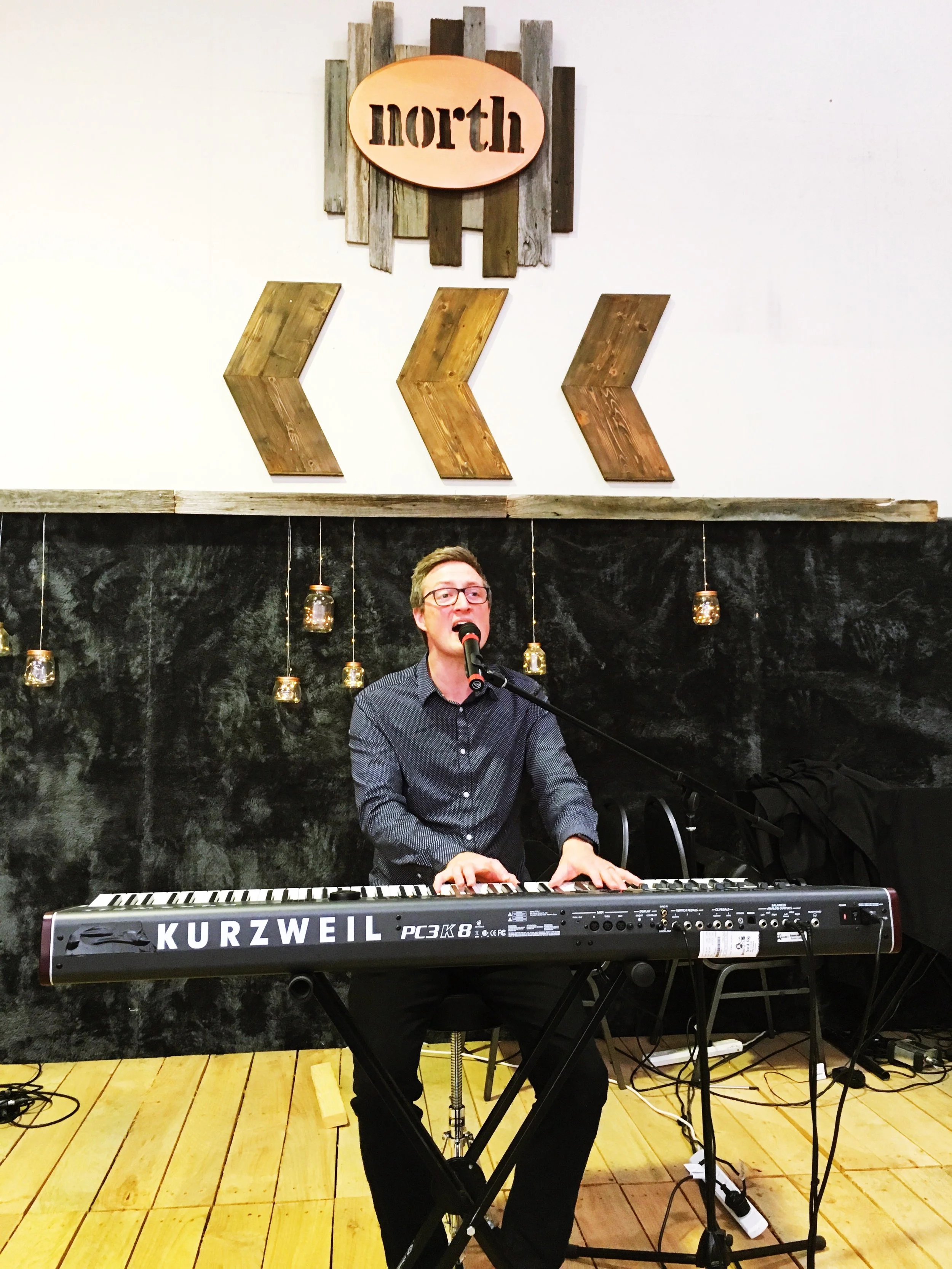 Eric singing at Crossway North Church, Victoria, Australia