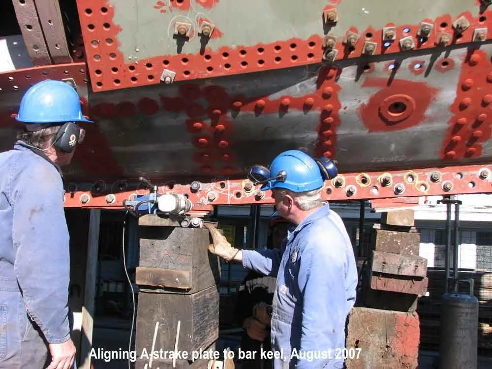 JO-aligning-plates-bar-keel-Aug-2007.jpg