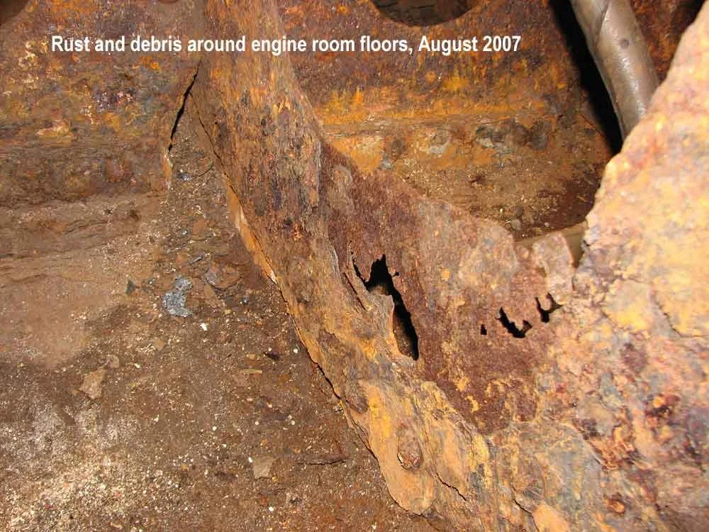 JO-engine-room-rust-Aug2007.jpg