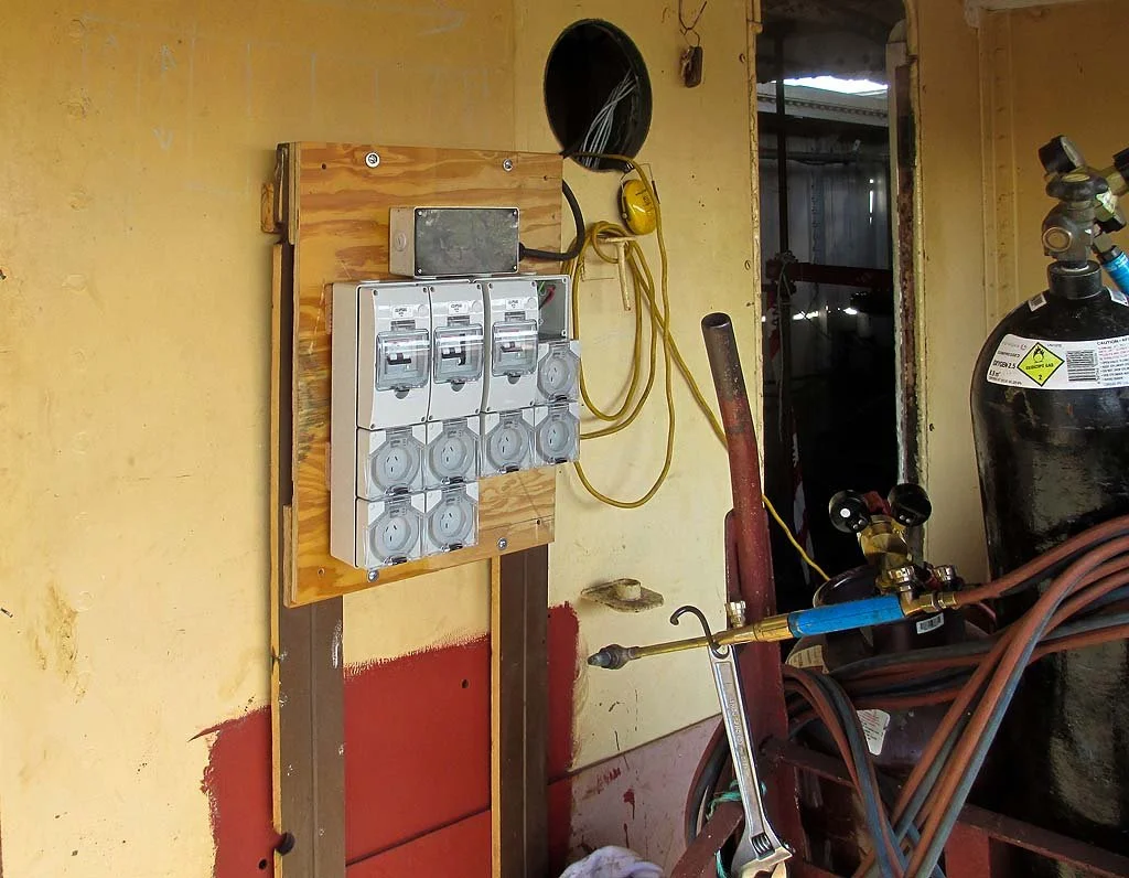 Electricians-efforts-supporting-main-deck-work.jpg