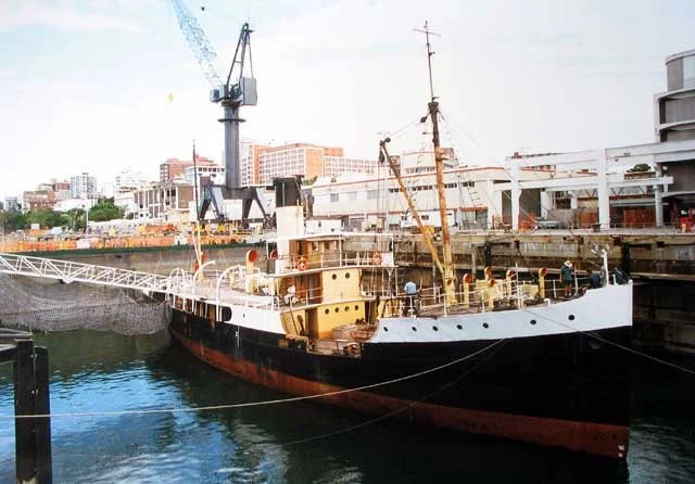 JO-in-dock-afloat-1997-sm.jpg