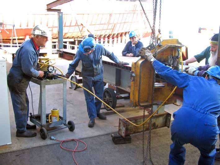 Bending-team.jpg