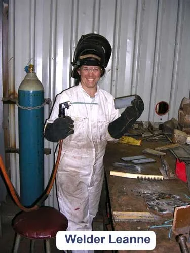 JO-welder-Leanne.jpg