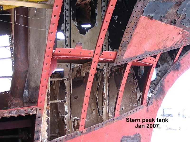 JO-Stern-peak-tank-Jan2007.jpg