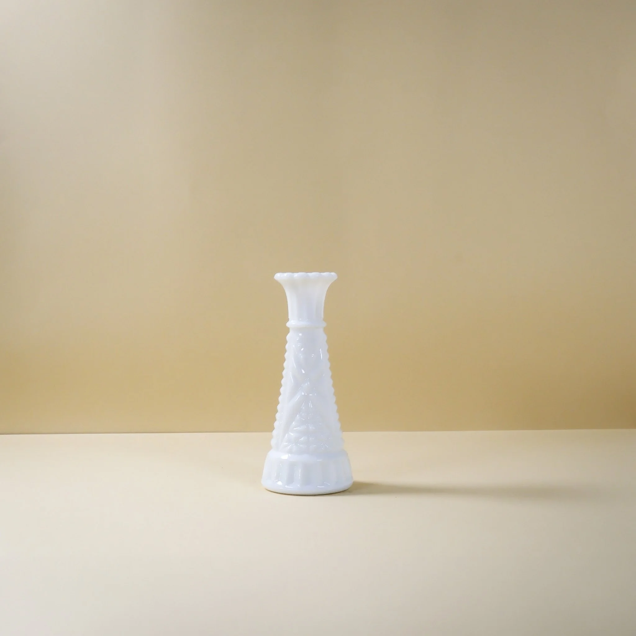 Milkglass Milan Bud Vase