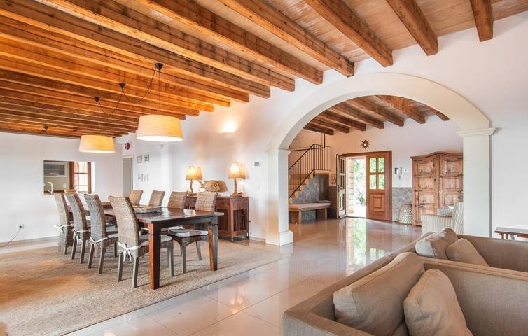 livingroom 2.jpg
