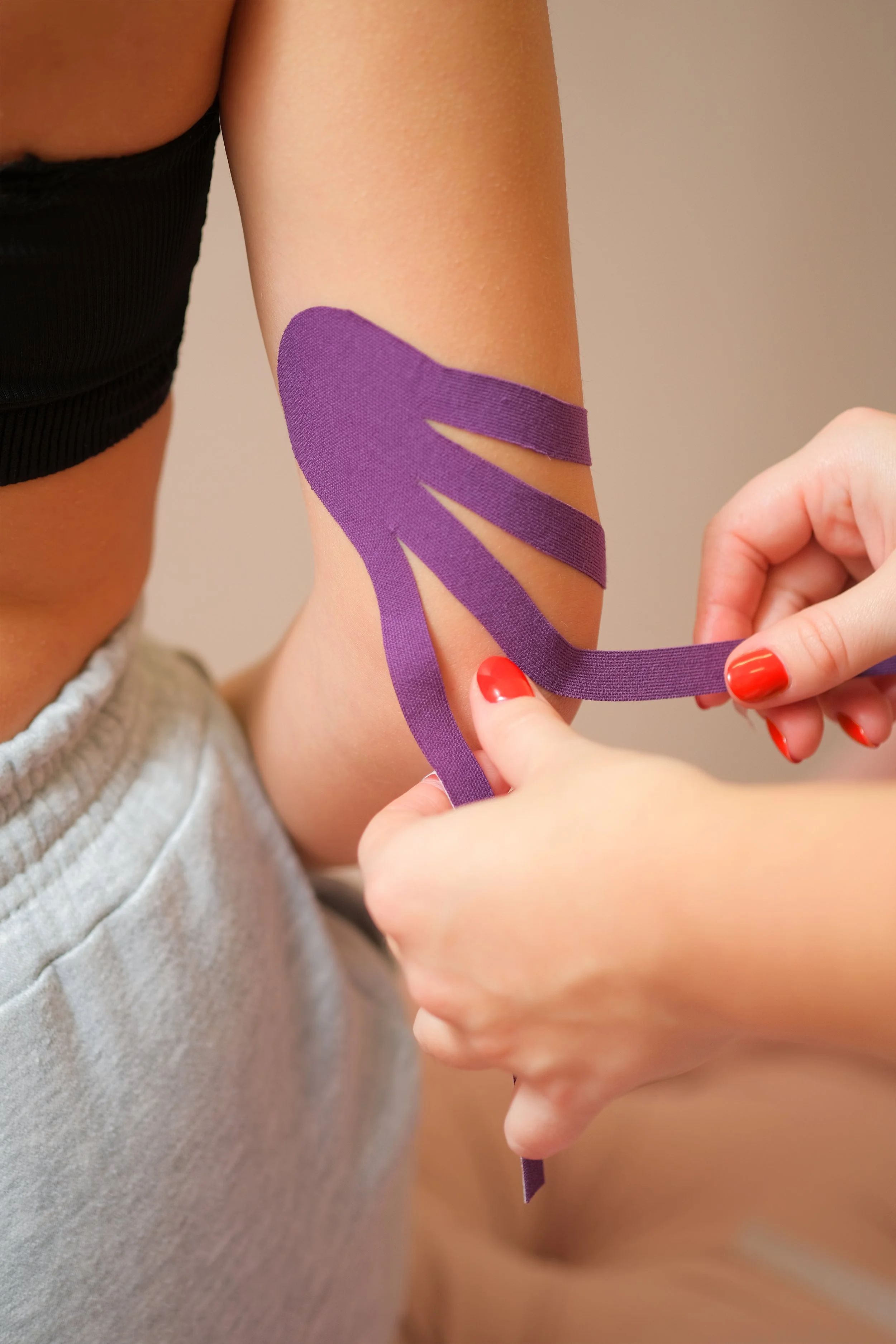 Daniela Rüdisser Physiotherapie Beckenboden Behandlung Ultraschall, Elektrotherapie Triggerpunktterapie Kinesio-Taping