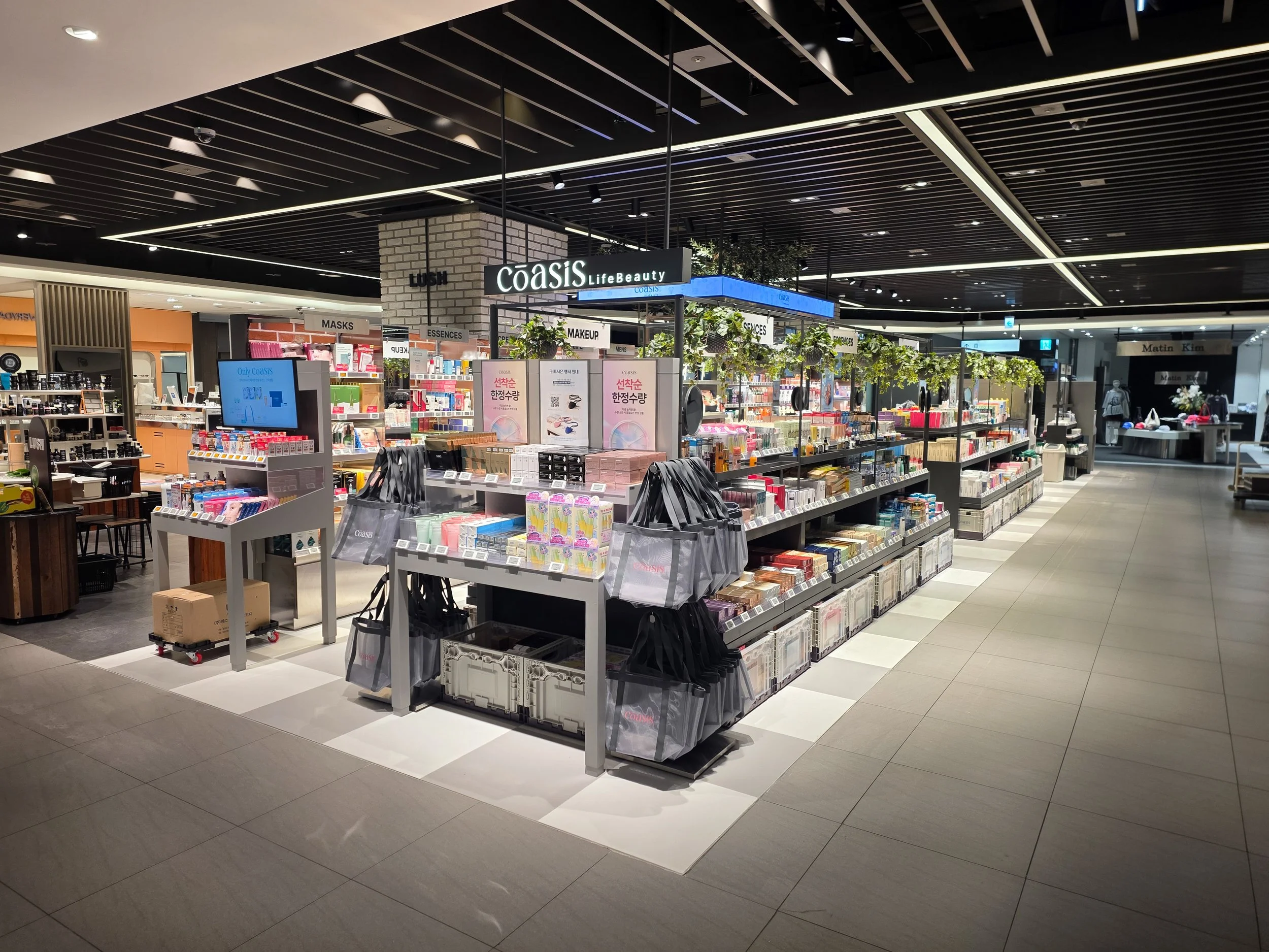 COASIS_ Hyundai dpt store, cheonho