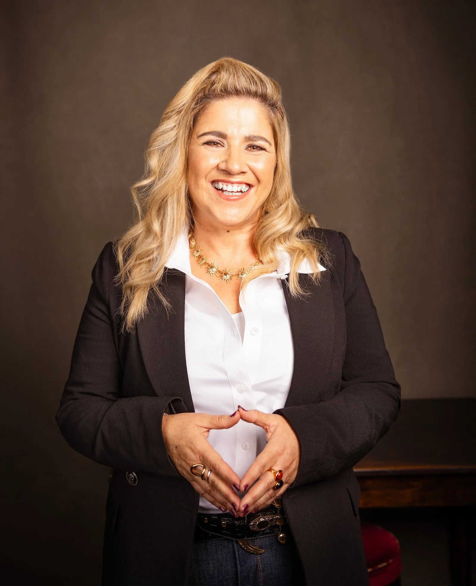Portrait photo of Gina Araujo