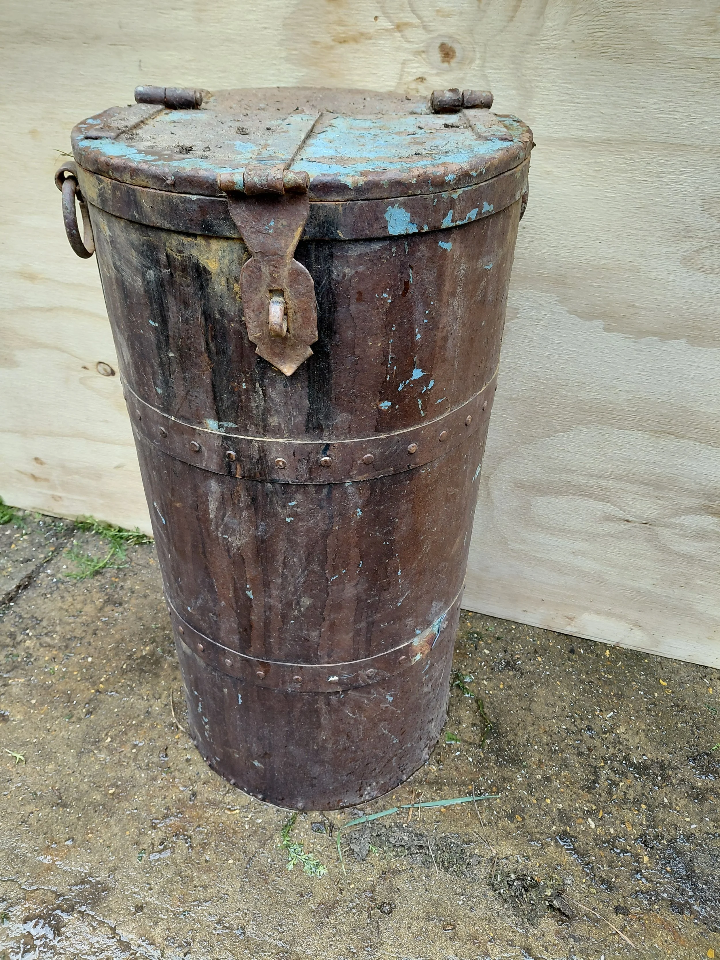 Metal storage  container