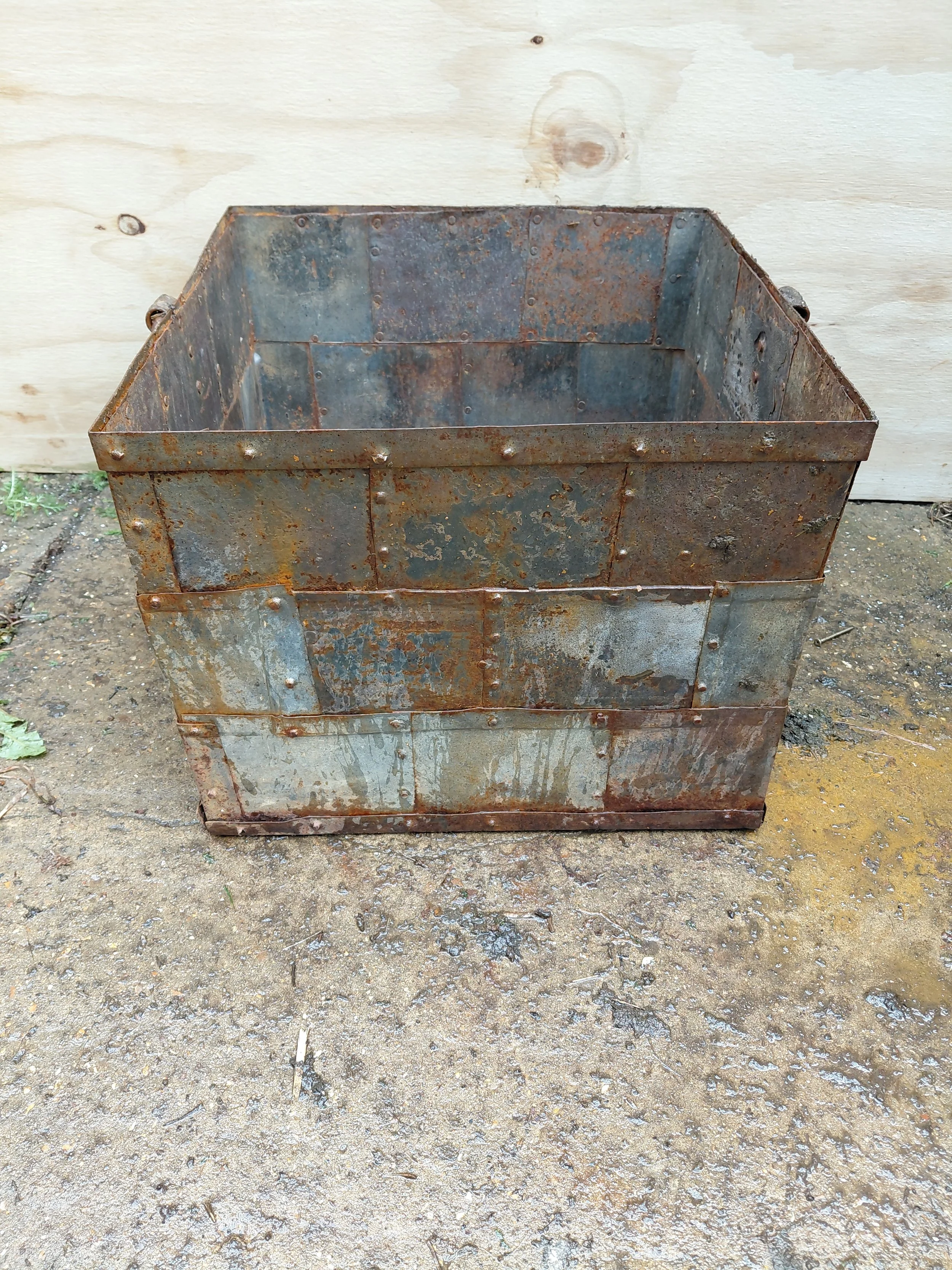 Cast iron trough