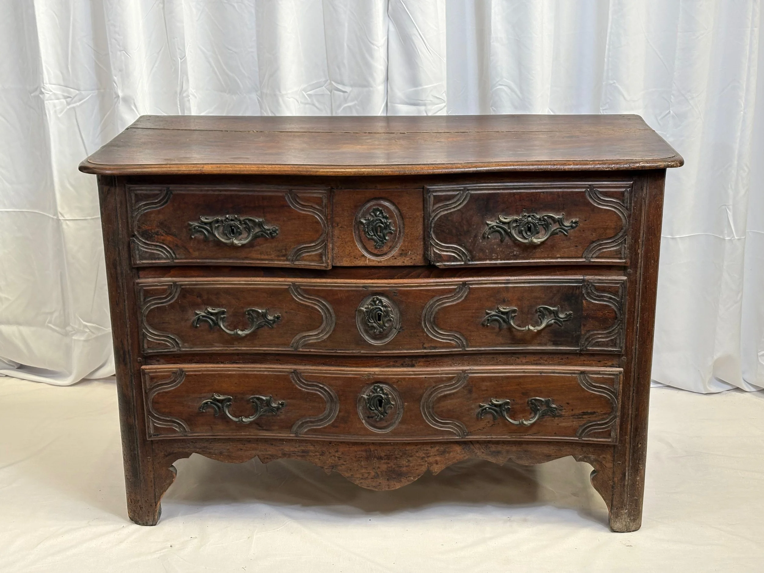 French Style Chest of Drawers