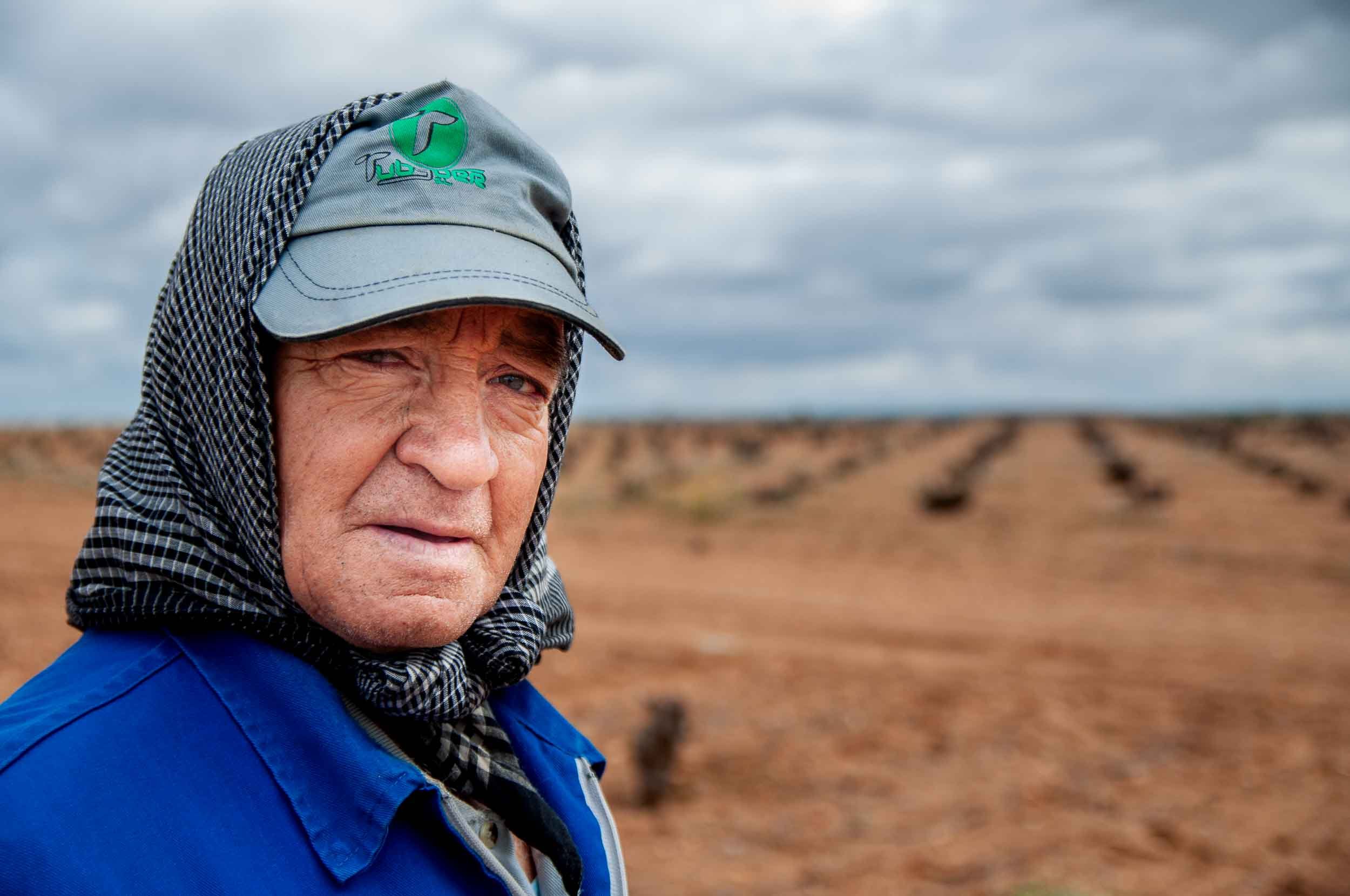 Primer plano de agricultor