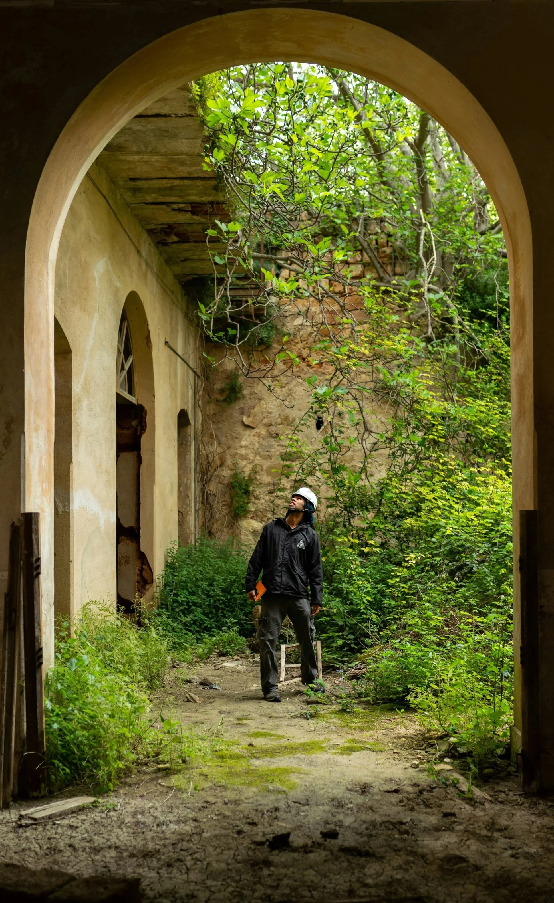 An Ecological Clerk of Works is being performed by an ecological consultant. They are looking for the presence of nesting birds and roosting bats prior to demolition activities. He will provided instant advice to the client in the field.