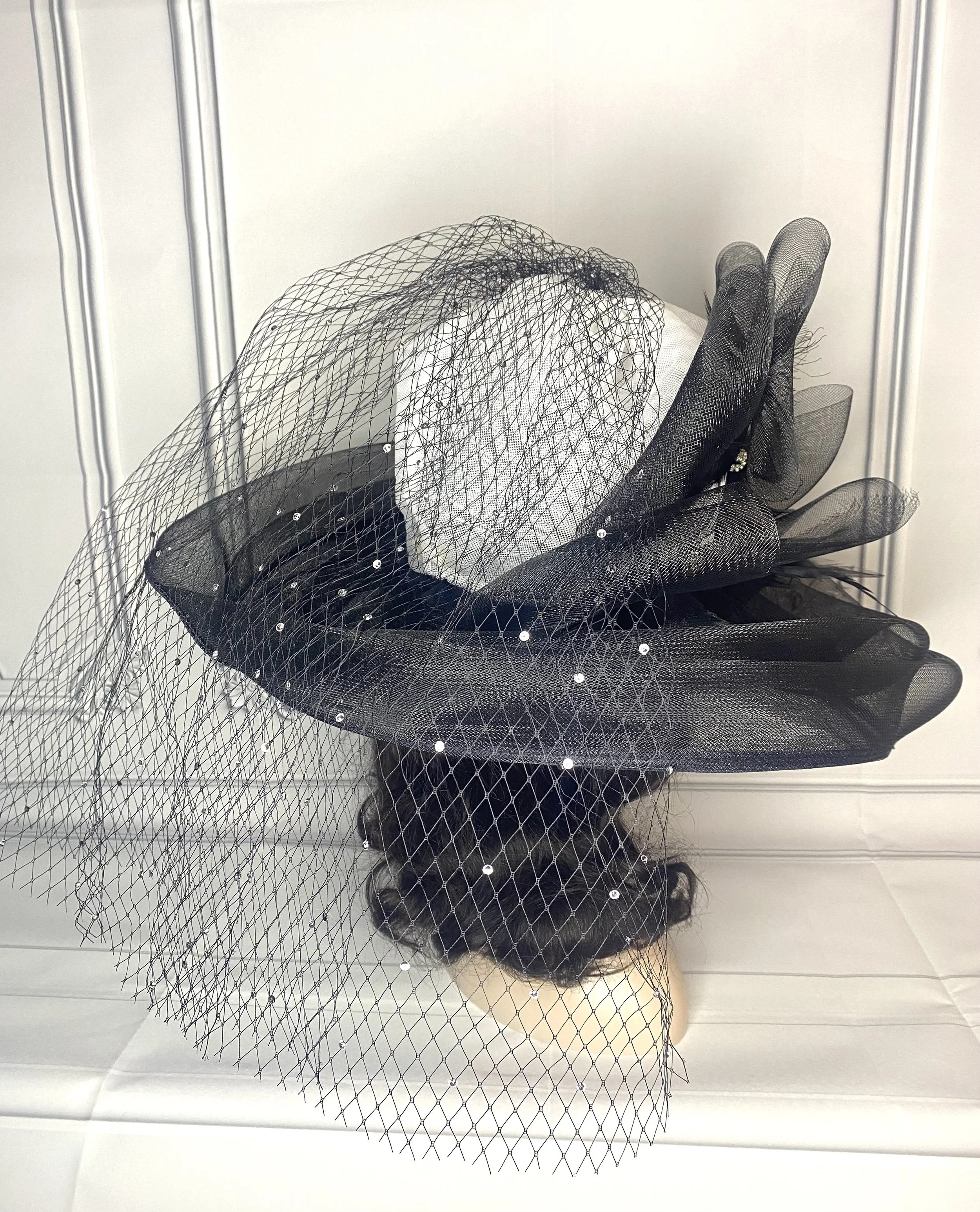 BLK_WHITE_HAT_NET_1.jpg