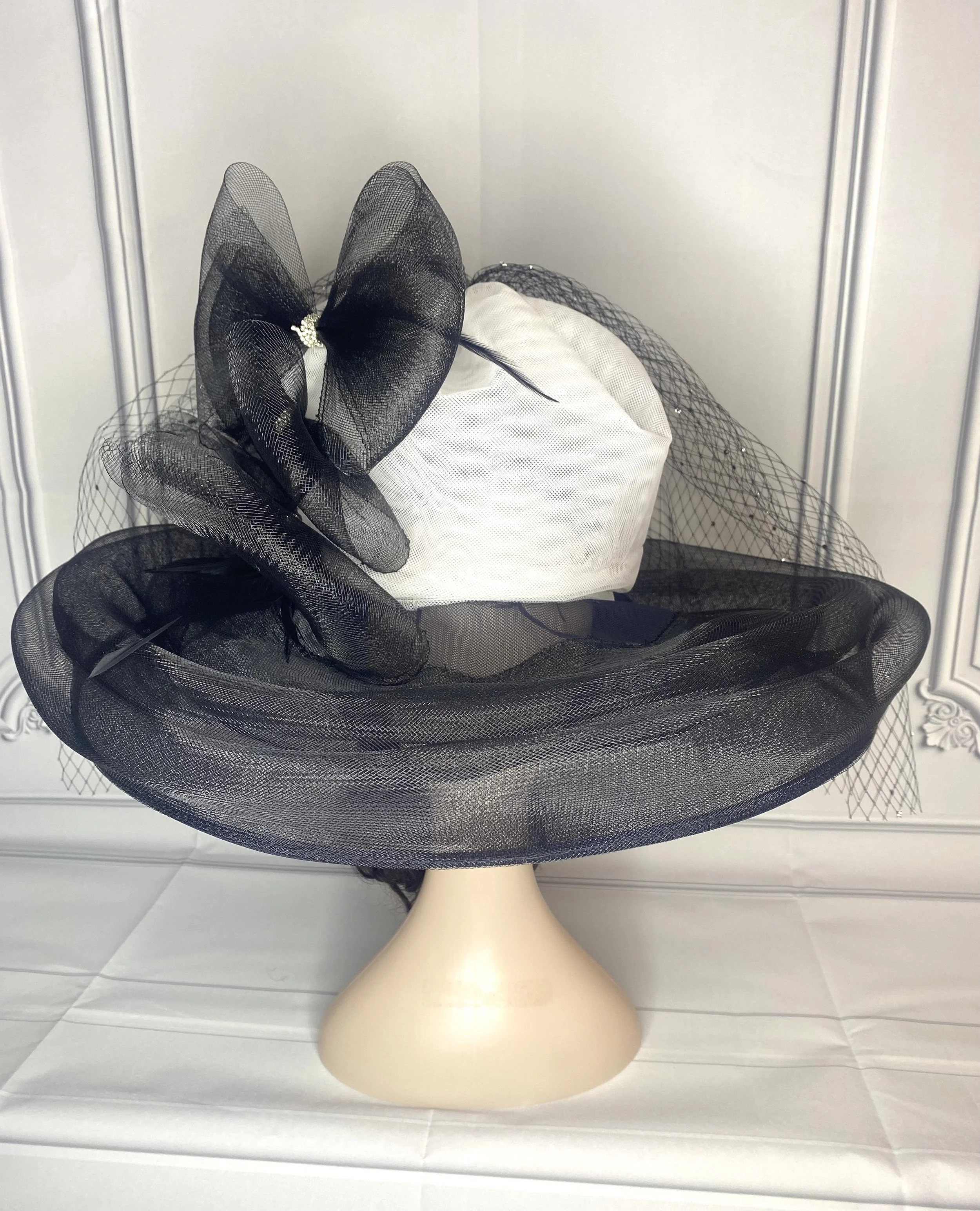BLK_WHITE_HAT_NET_3.jpg