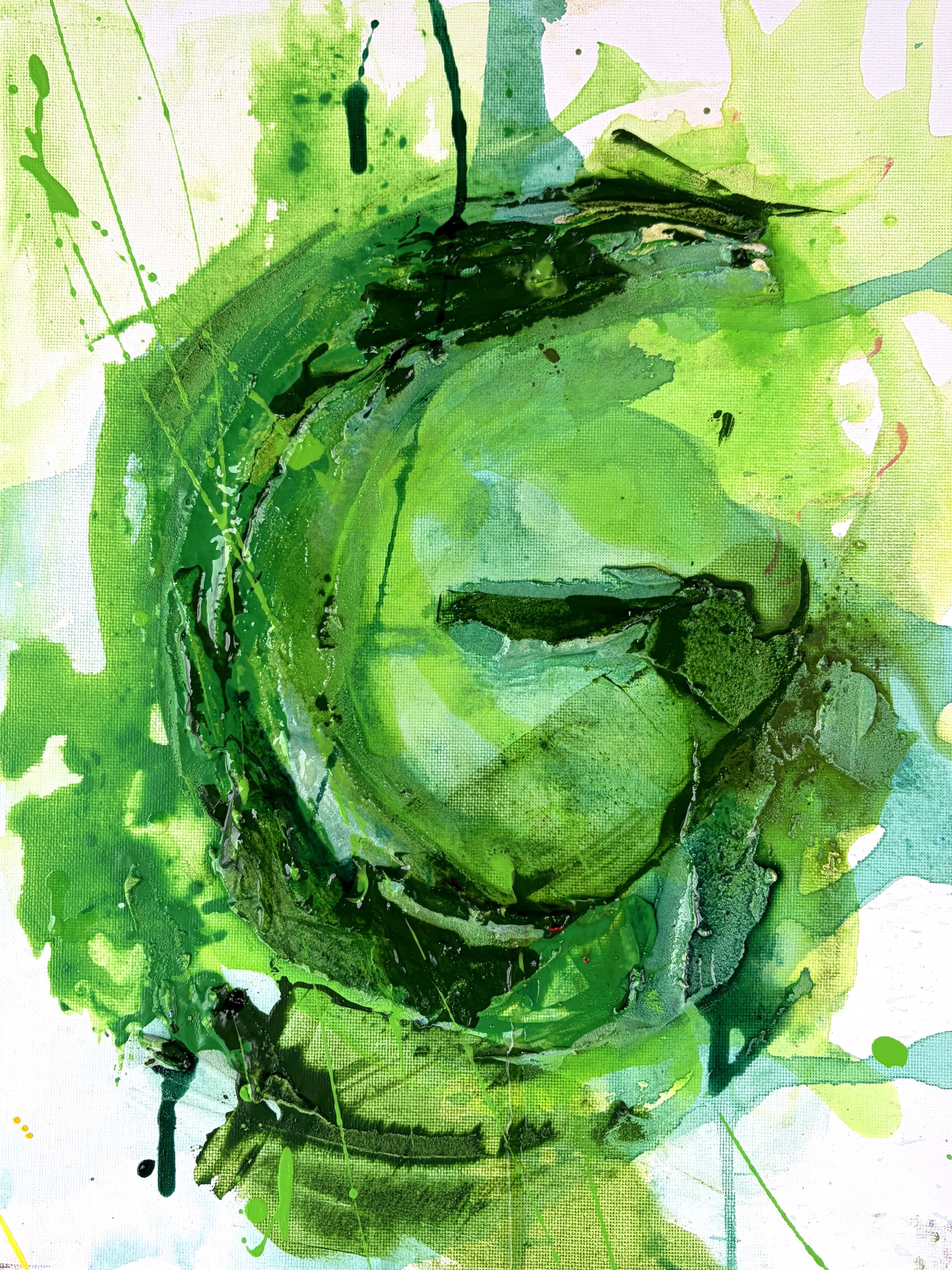 GREEN