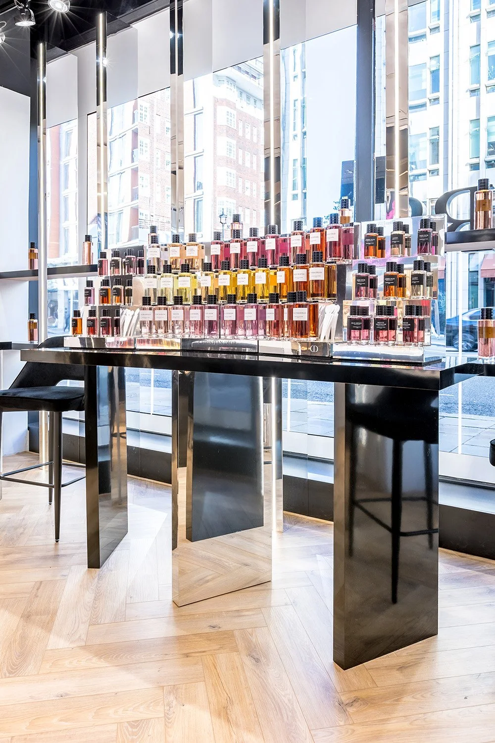 Collective Twenty 5 produced and delivered the Rose Star Pop-Up for Harrods Door 6 activation area