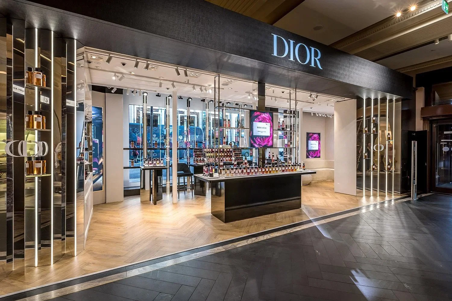 Dior: Harrods Rose Star Pop-Up