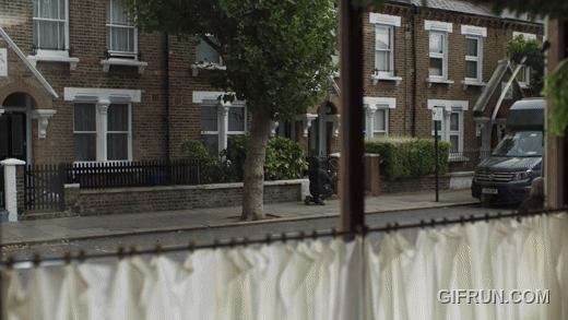 Aviva_BTS_Film (2).gif