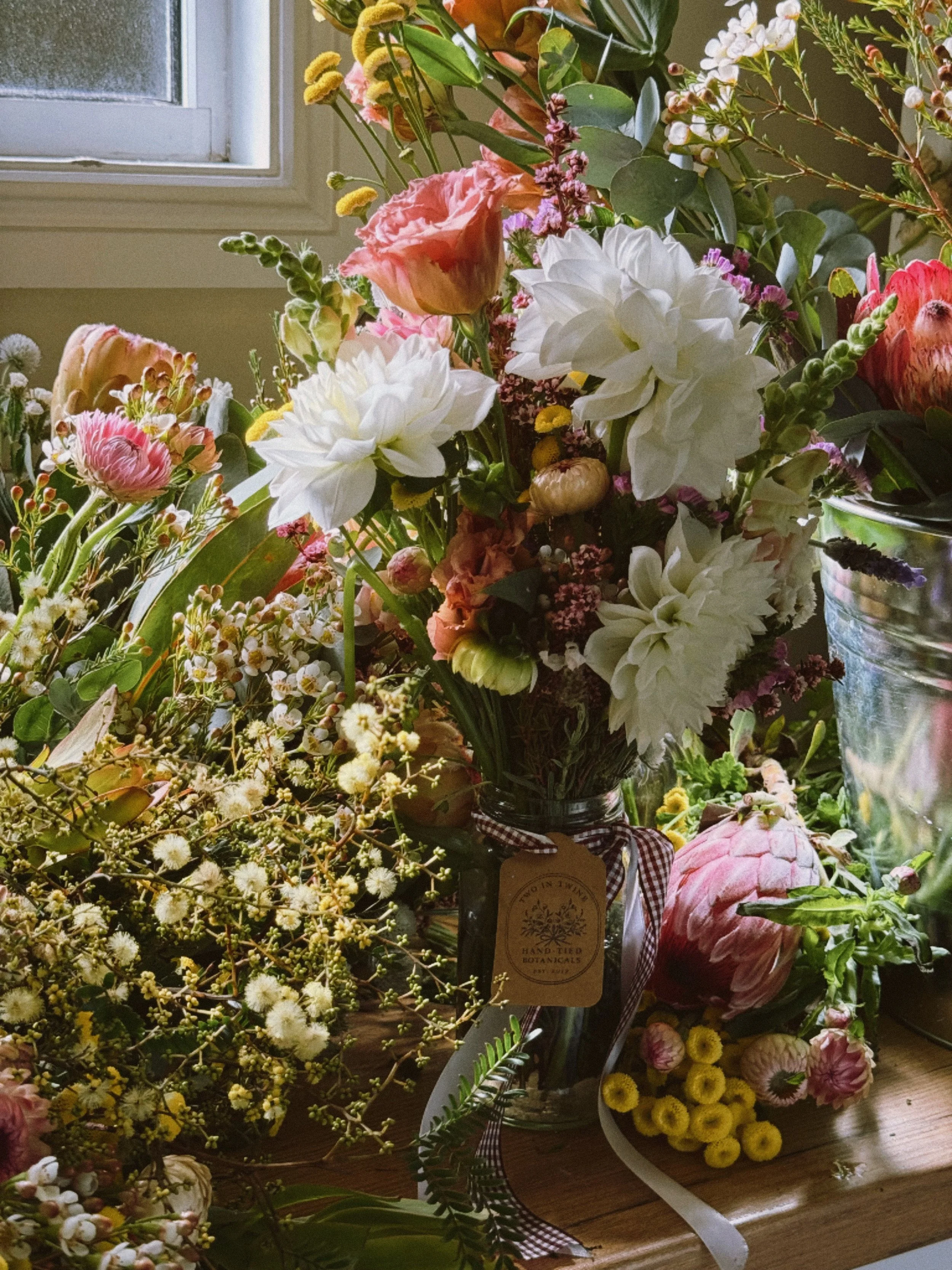 The May &lsquo;Seasonal Cottage Bunch of the Month&rdquo; sold out! Us flower fairies have been busy 🌸✨🧚🏻🫶🏼 Thank you so much for supporting a small local business. We can&rsquo;t wait for the June bunch 🌼🌱 love the Caity&rsquo;s xxx