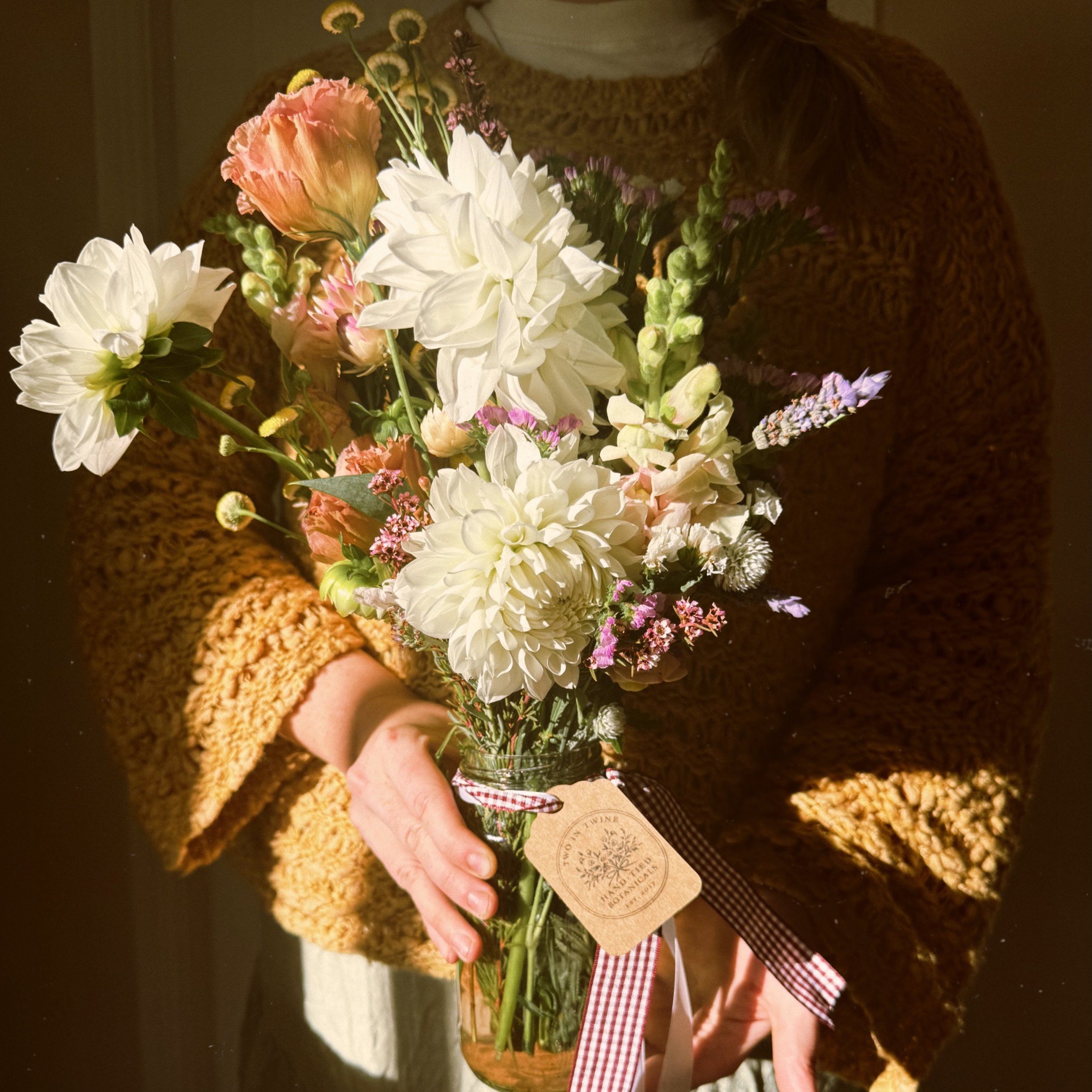 Wanting to gift flowers this weekend? We&rsquo;ve got you! Our websites open for orders until tomorrow arvo for Saturday, Sunday &amp; Monday Delivery! Head to twointwine.com.au link in the bio 🌼✨🤍🍃🧚🏻🌸🫶🏼 free local delivery 2752