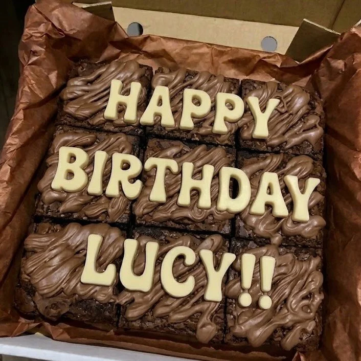 🎉 REMINDER ABOUT CUSTOM ORDERS! 🎉

Whether you&rsquo;re celebrating a birthday, anniversary, baby shower, graduation, or just want to surprise someone special, we&rsquo;ve got you covered with our personalised brownie boxes! 🤎

This beauty was cre