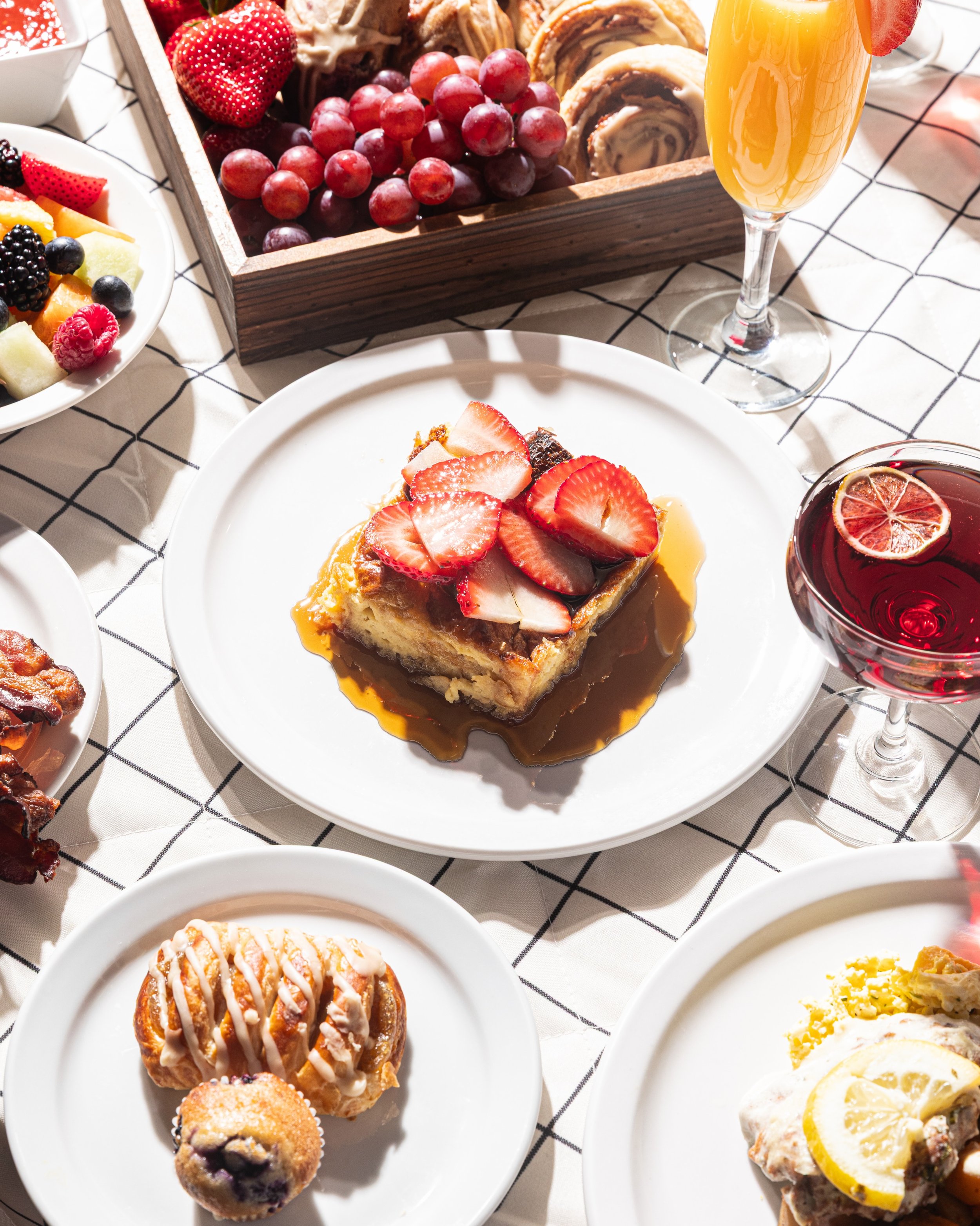 Fresh strawberries, cr&egrave;me br&ucirc;l&eacute;e French toast, and a brunch spread made to impress. Now that&rsquo;s how you start the day.

One of our favorite brunch packages is French It!, featuring sweet French toast, savory Chicken French, f
