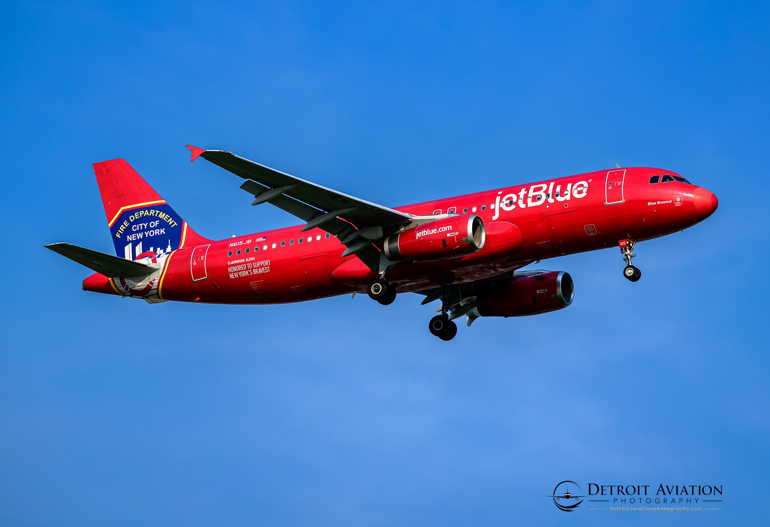 JetBlue Airbus A320 "Blue Bravest" — N615JB
