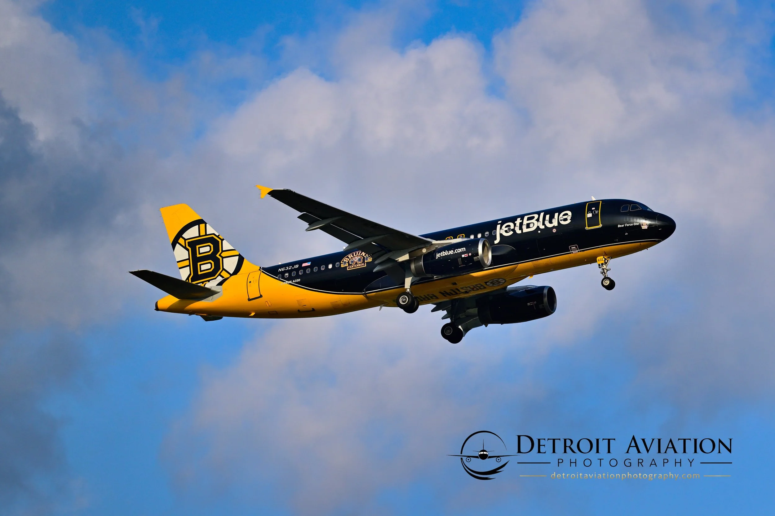 JetBlue N632JB.jpg