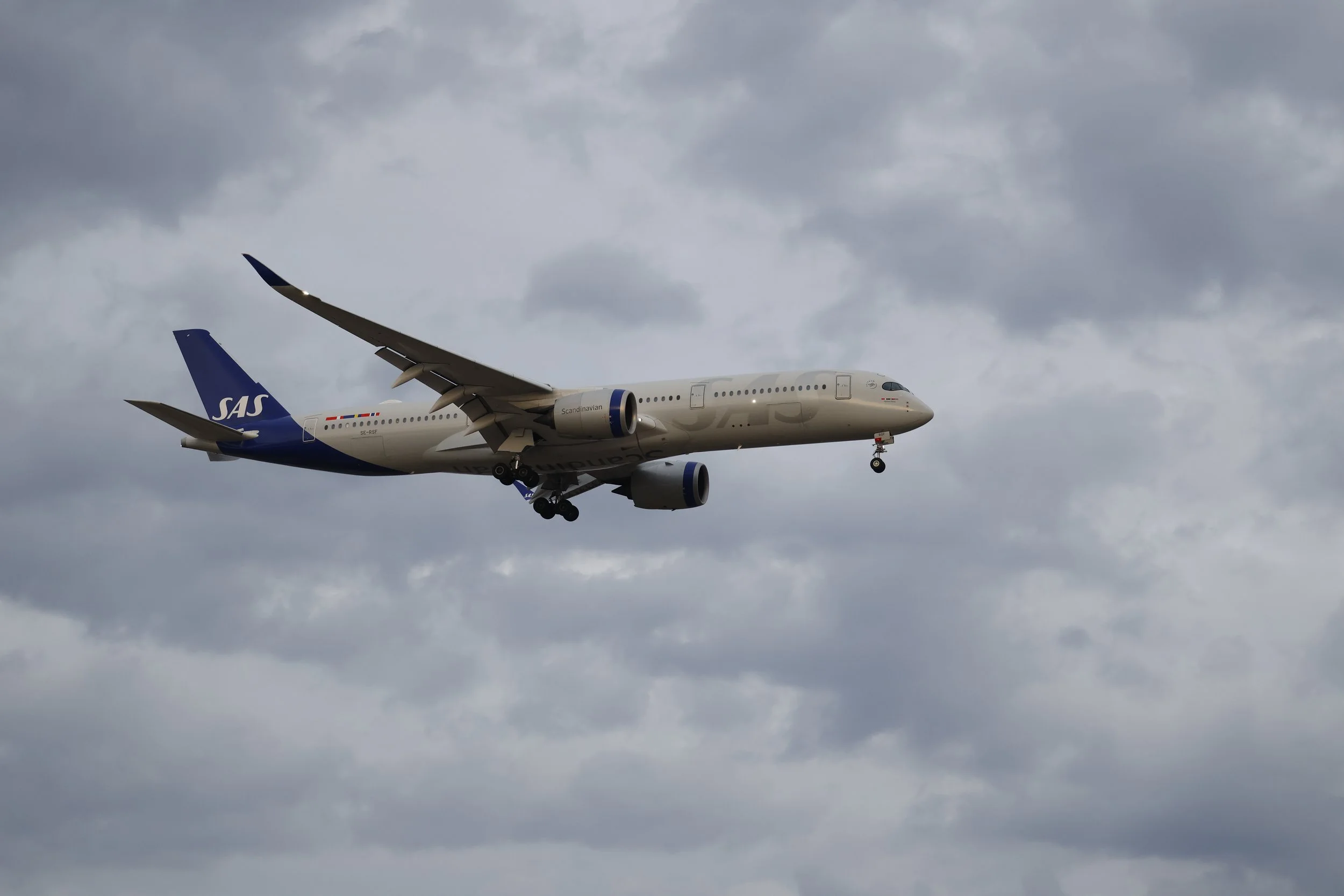 Scandinavian Airlines SE-RSF – Weather Diversion from ORD