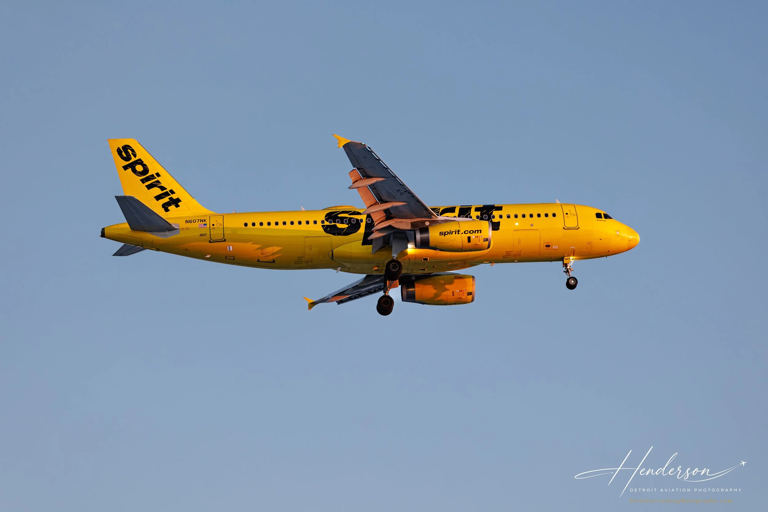 Spirit_N607NK-1.jpg