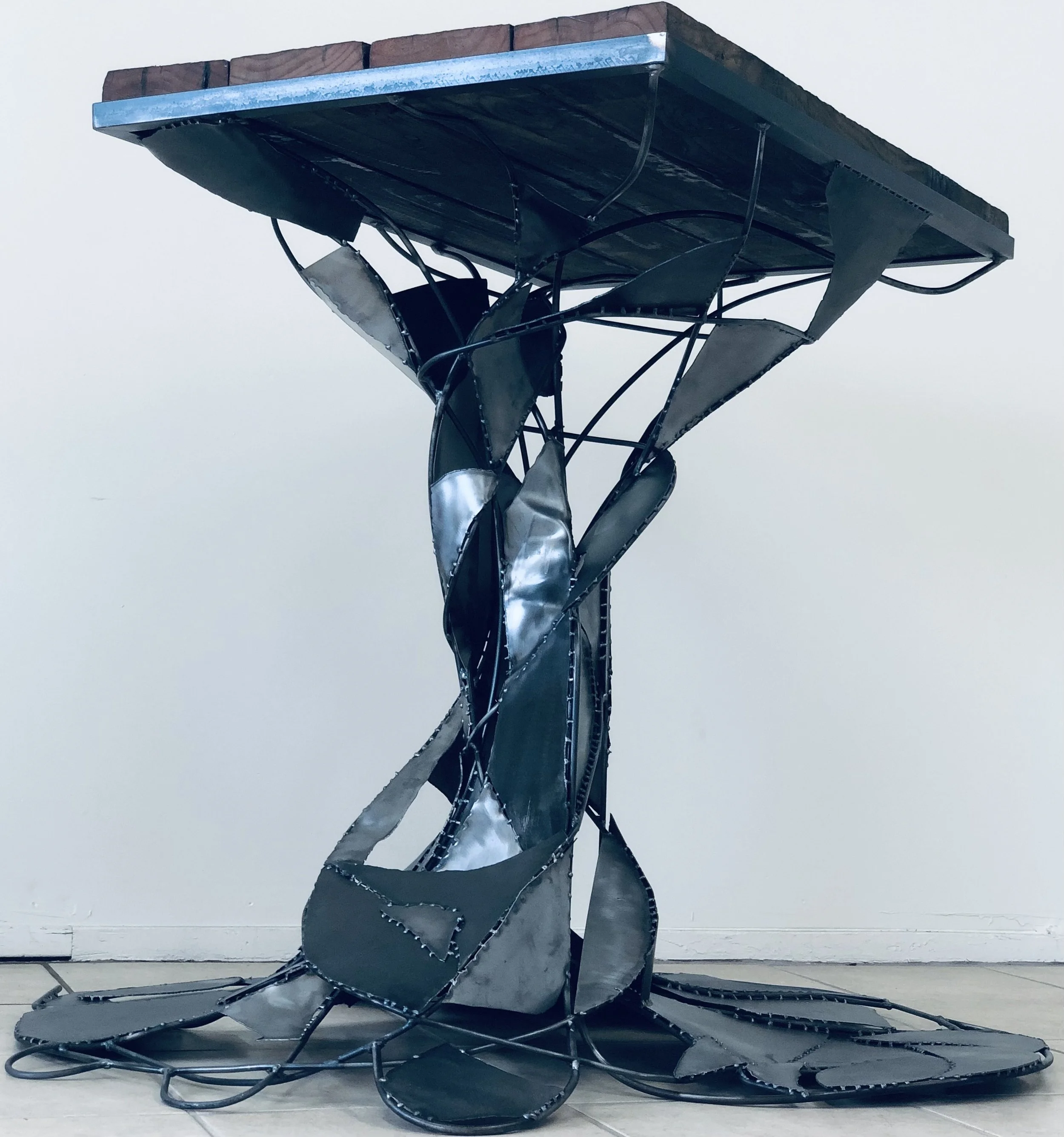 COLLECTED
alien organic table
