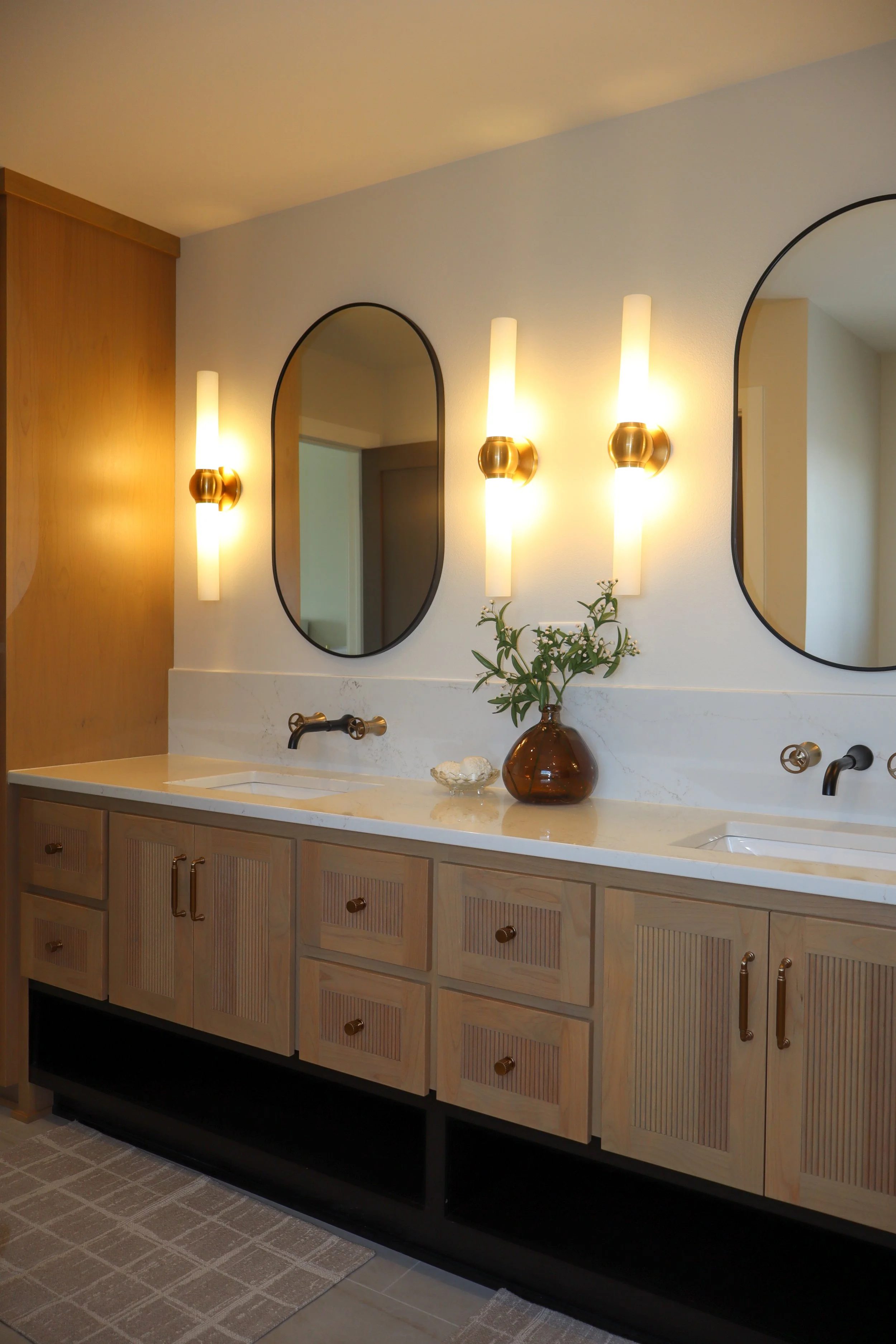 modern-prairie-showcase-bathroom-riegis-design-co.JPG