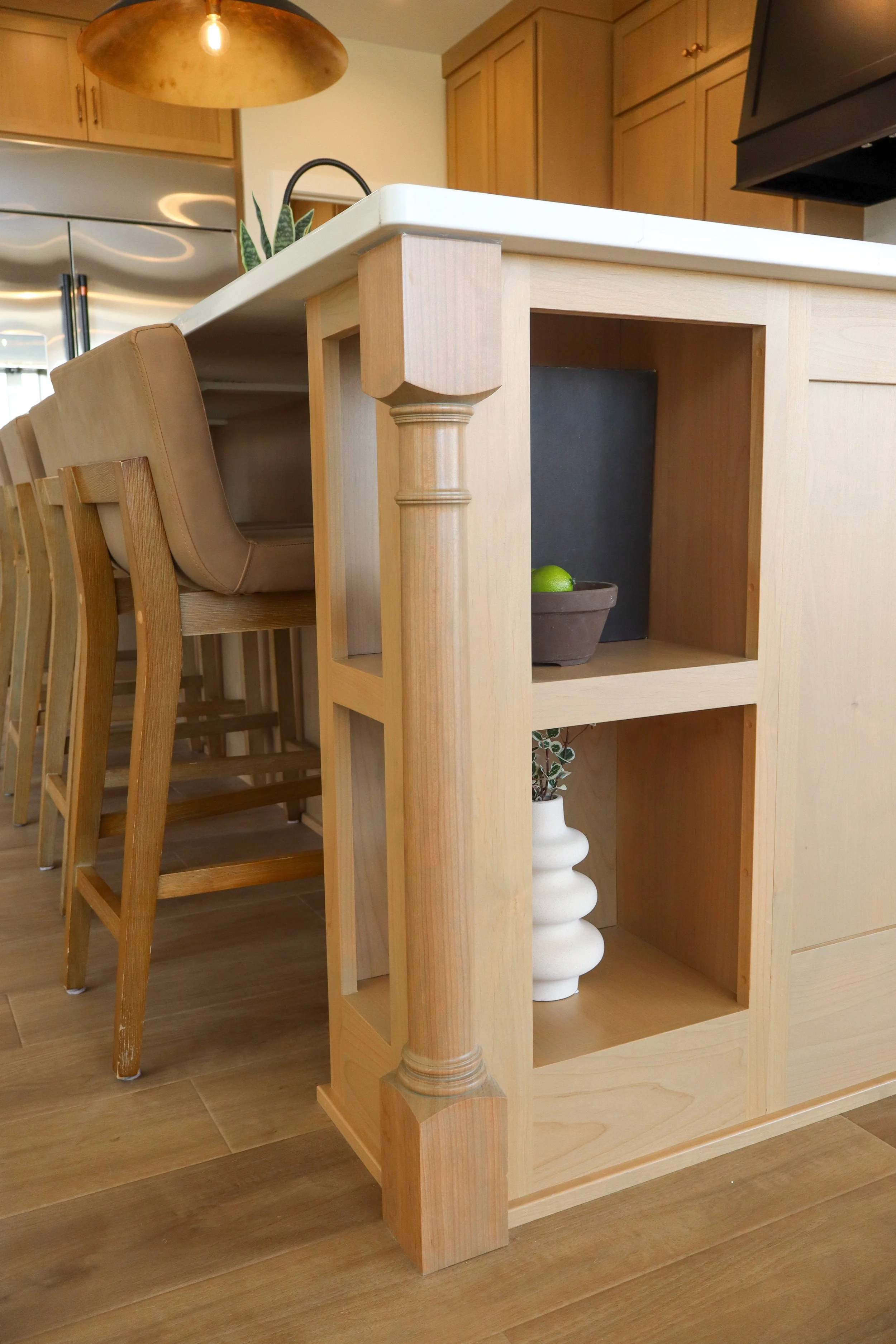 modern-prairie-showcase-island-detail-riegis-design-co.JPG