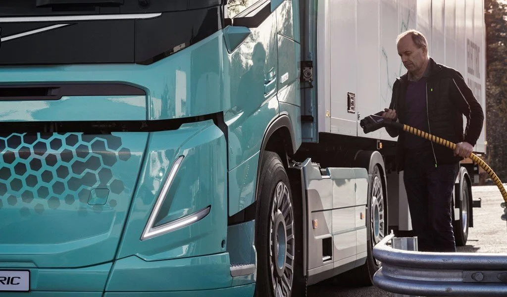EU Parliament approves law to cut HGV and bus emissions