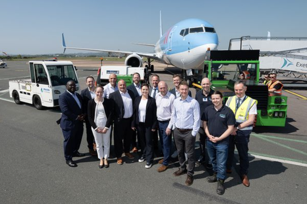 Exeter Airport claims UK’s first hydrogen-powered live aircraft turnaround