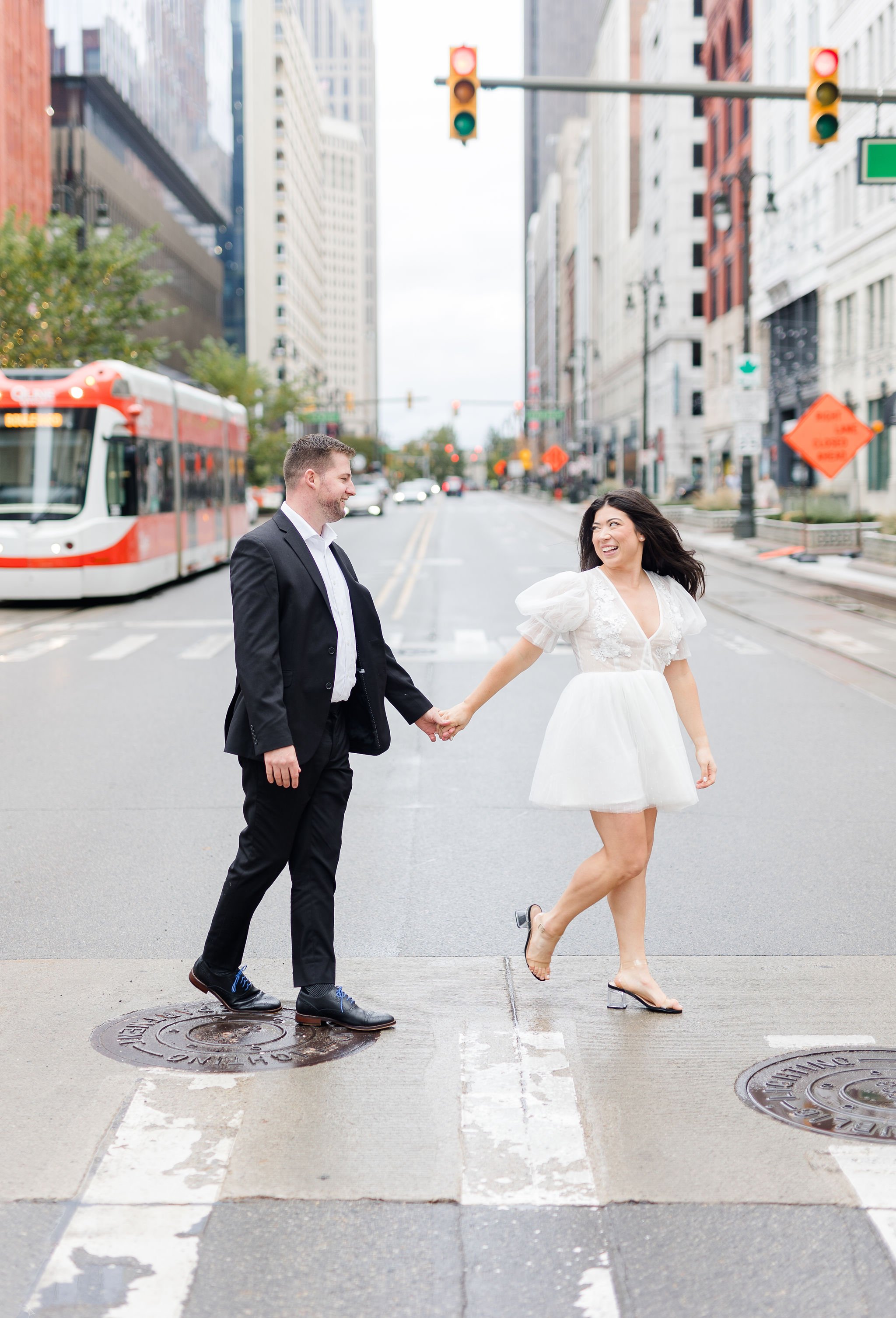 WHAT TO WEAR FOR YOUR ENGAGEMENT SESSION