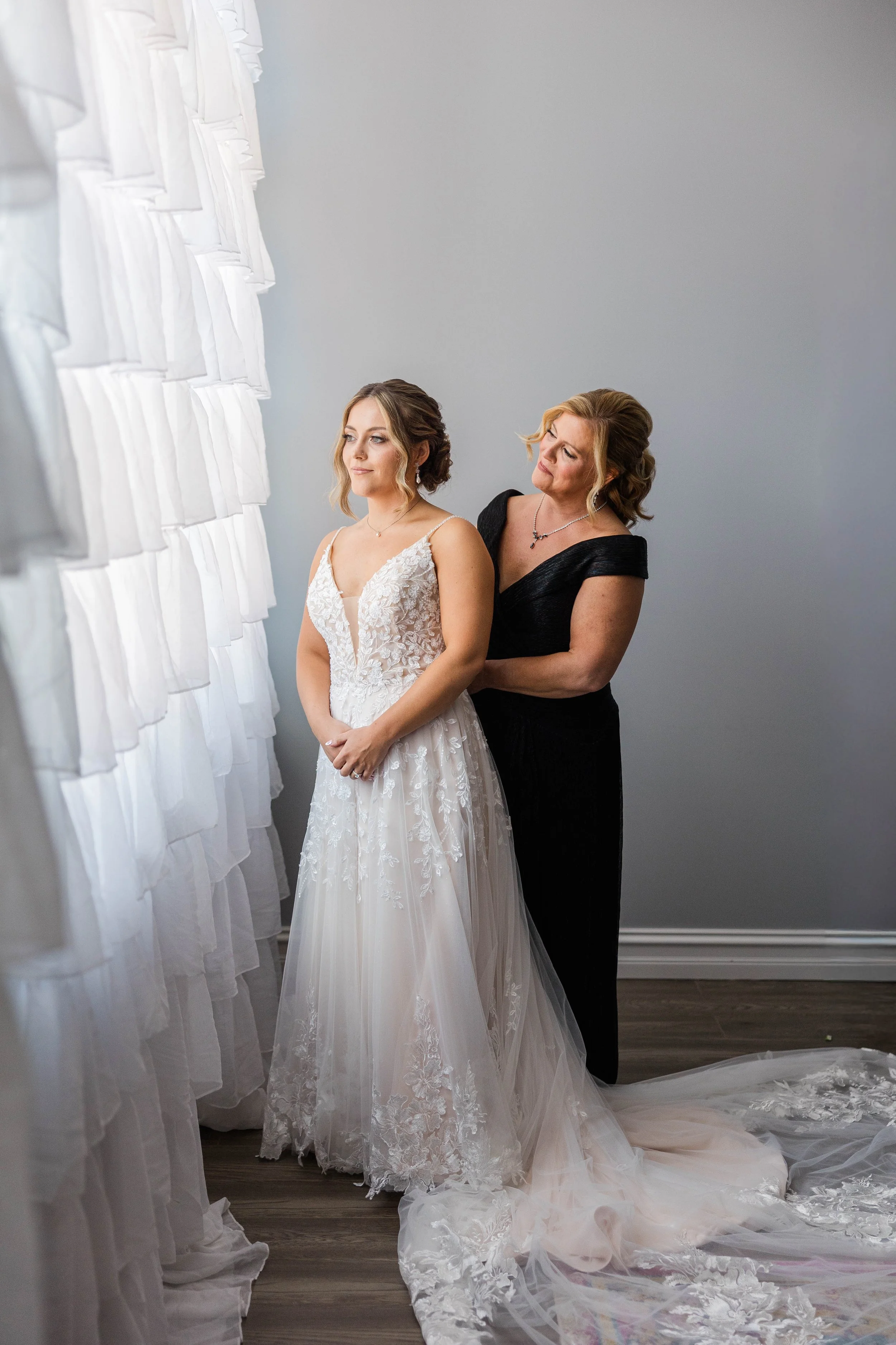 bridalprep-176.jpg