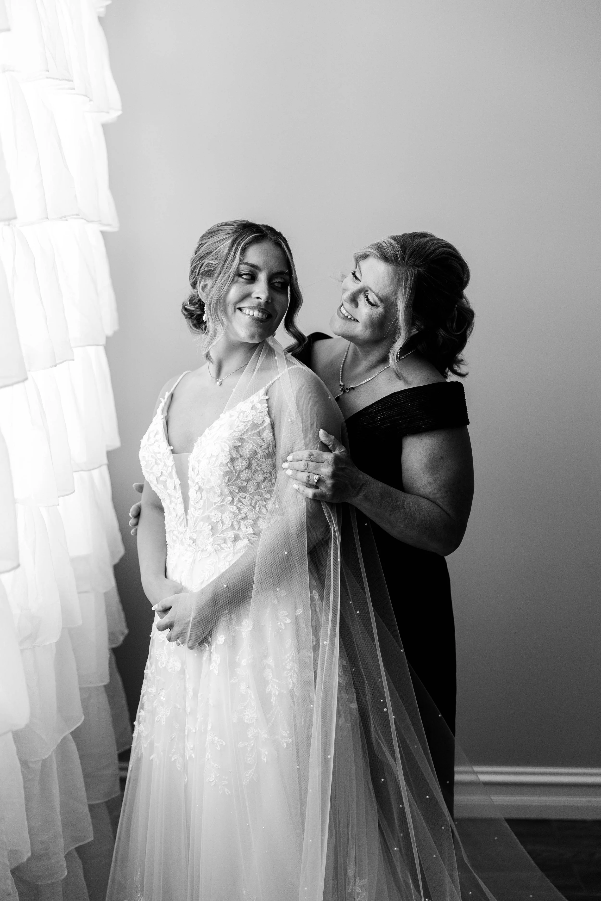 bridalprep-185.jpg