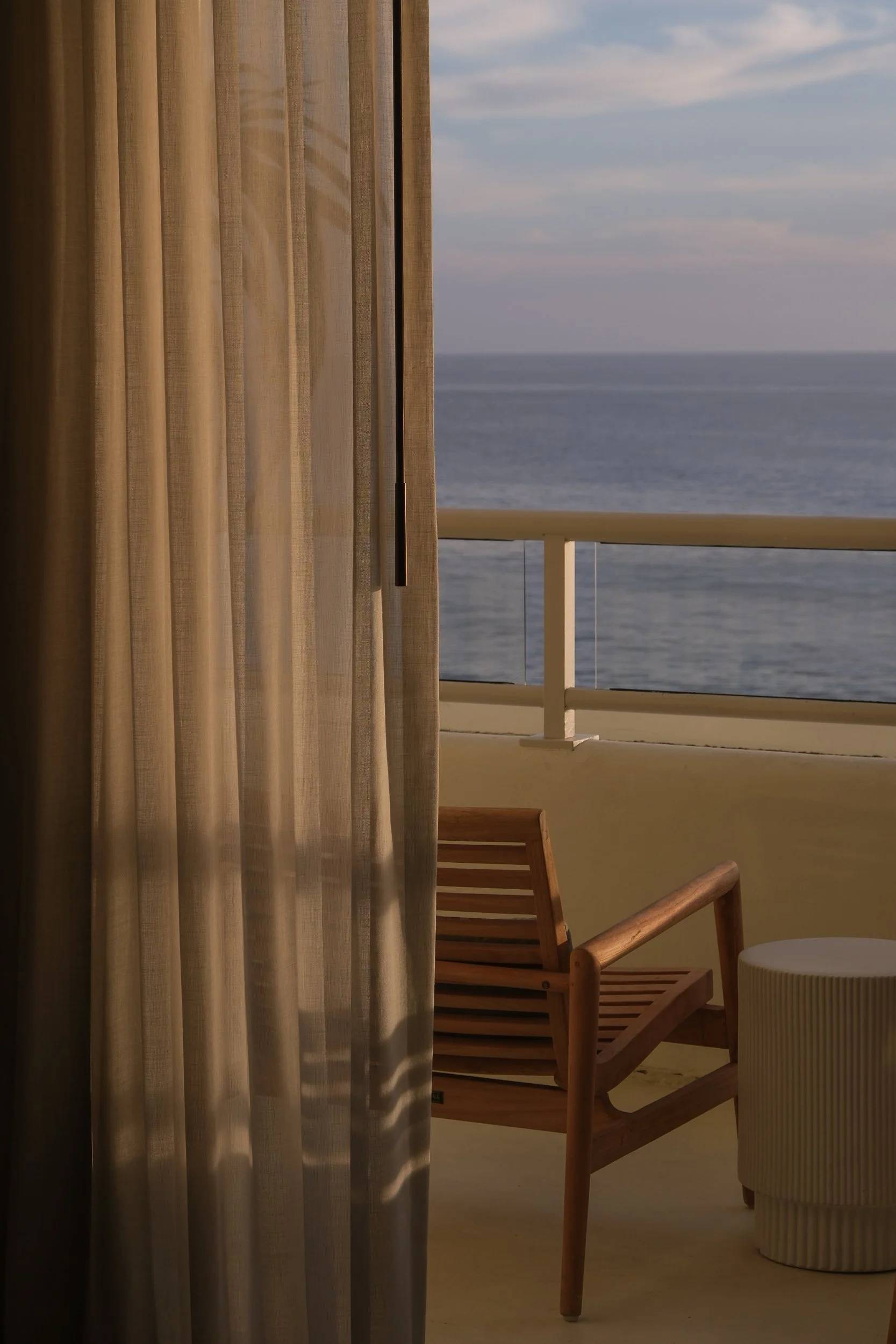 Casa Loma Beach Hotel