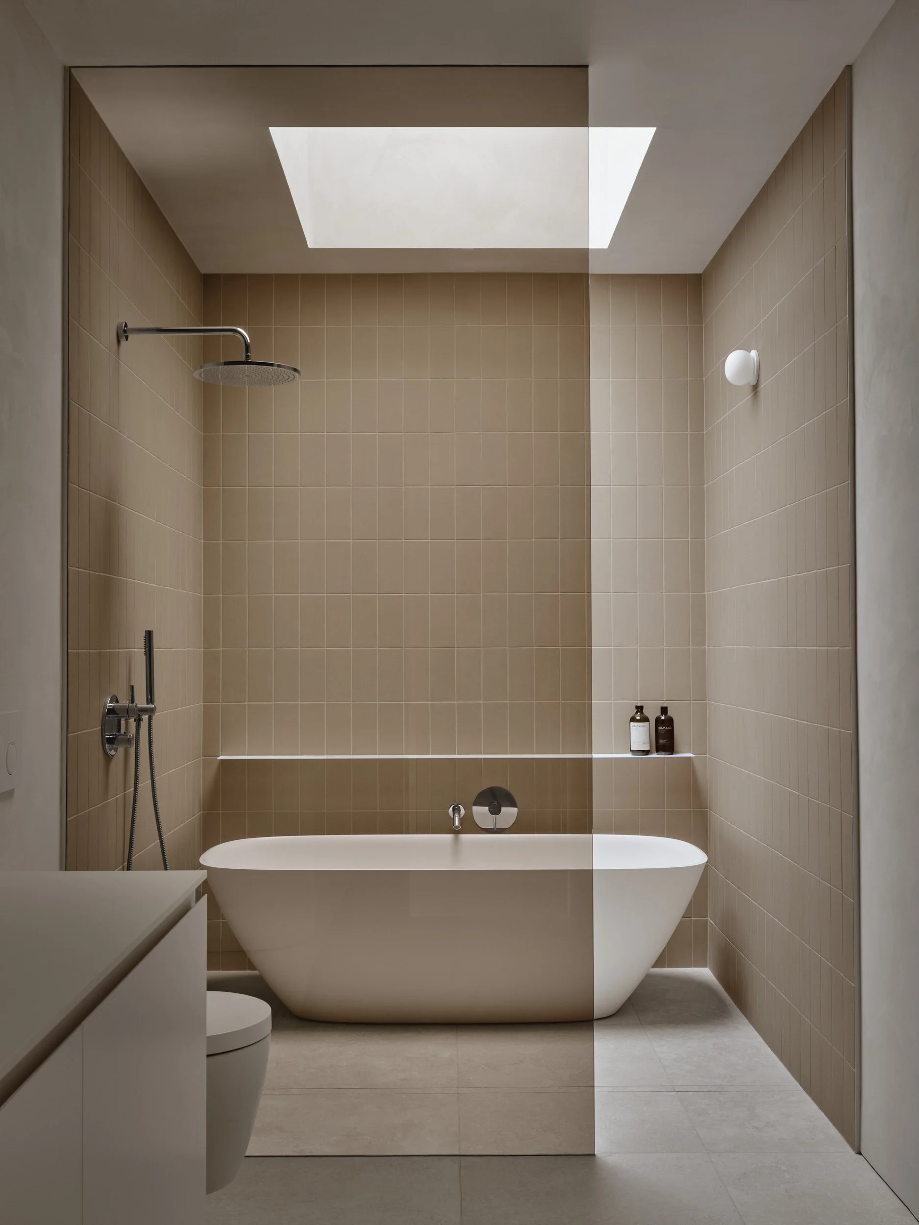 Construction: Modulor -
Architecture: L'Abri -
Photo: Alex Lessage