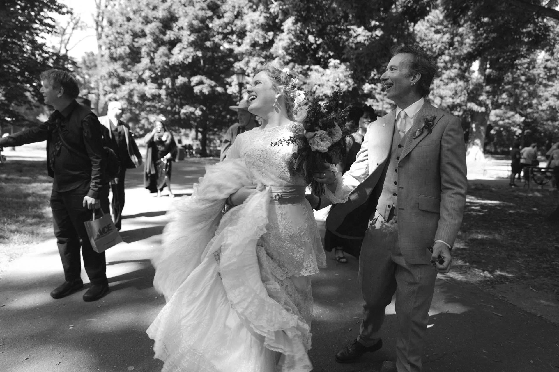 Walls-Trimble_Brooklyn-Garden_Film_Wedding_35.jpg