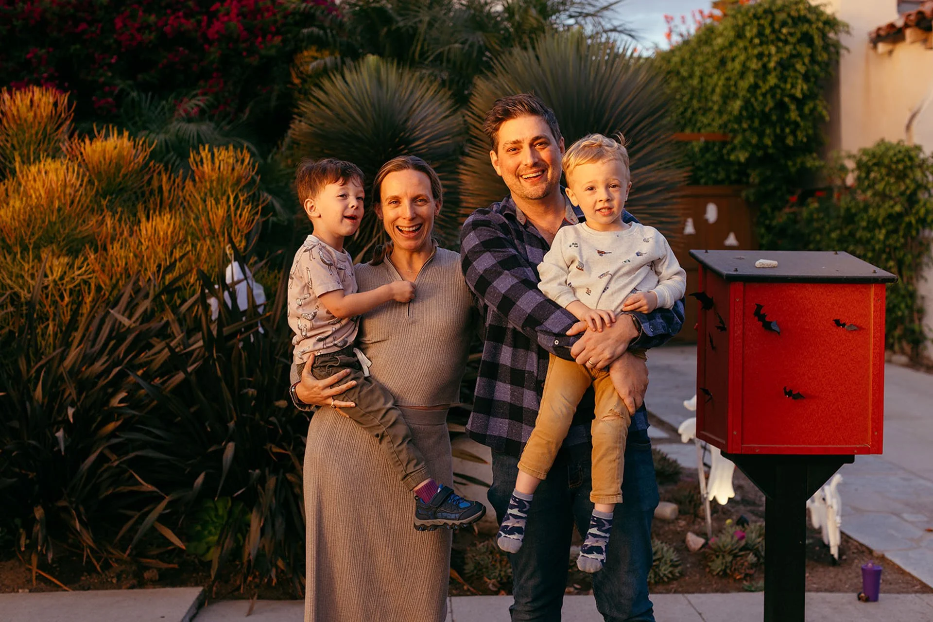 Walls-Trimble_Los-Angeles_Film_Family-Session_13.jpg