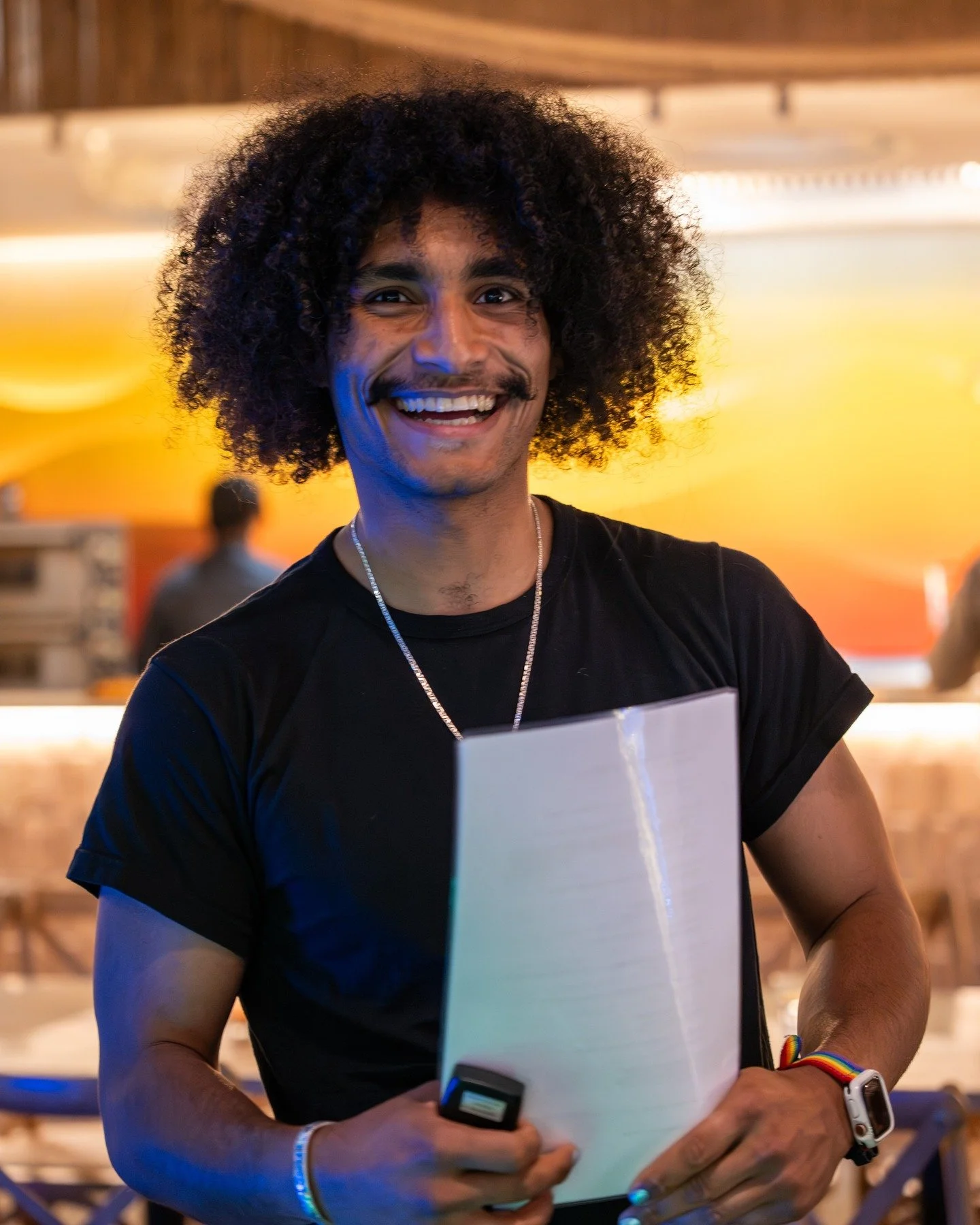 Des com&eacute;diens de m&eacute;tier. Pas des animateurs d&eacute;guis&eacute;s. 

Dans le team building classique, on vous confie souvent &agrave; un animateur avec un accessoire en plastique. Chez Immersion, notre standard, c'est l'excellence.

No