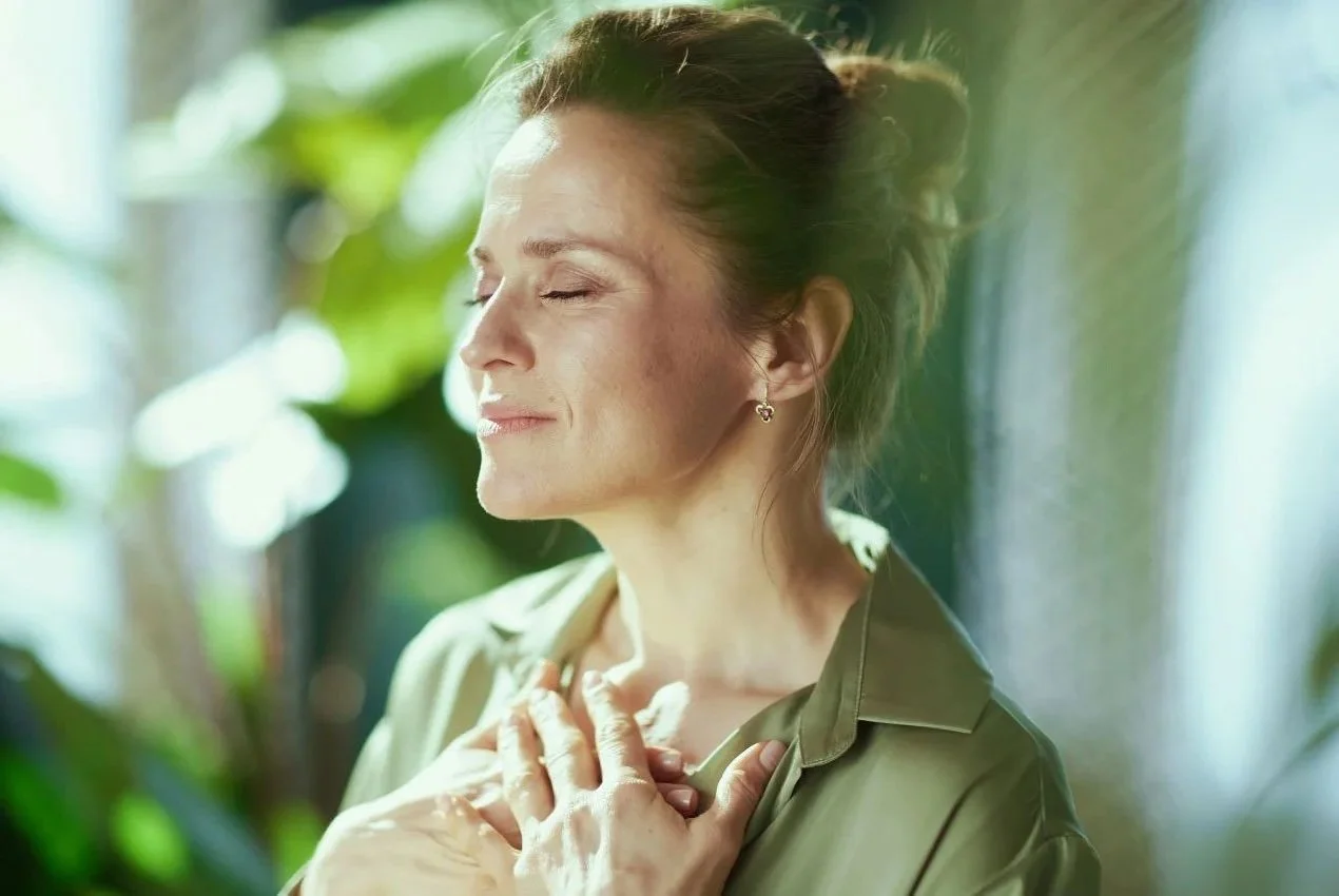 Functional wellness practitioner helping woman with gut health
