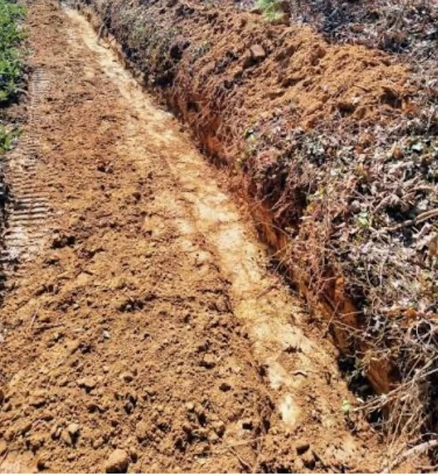 “CREATING KNEE WALLS: Adobe, Cob and Earth Bag Construction”